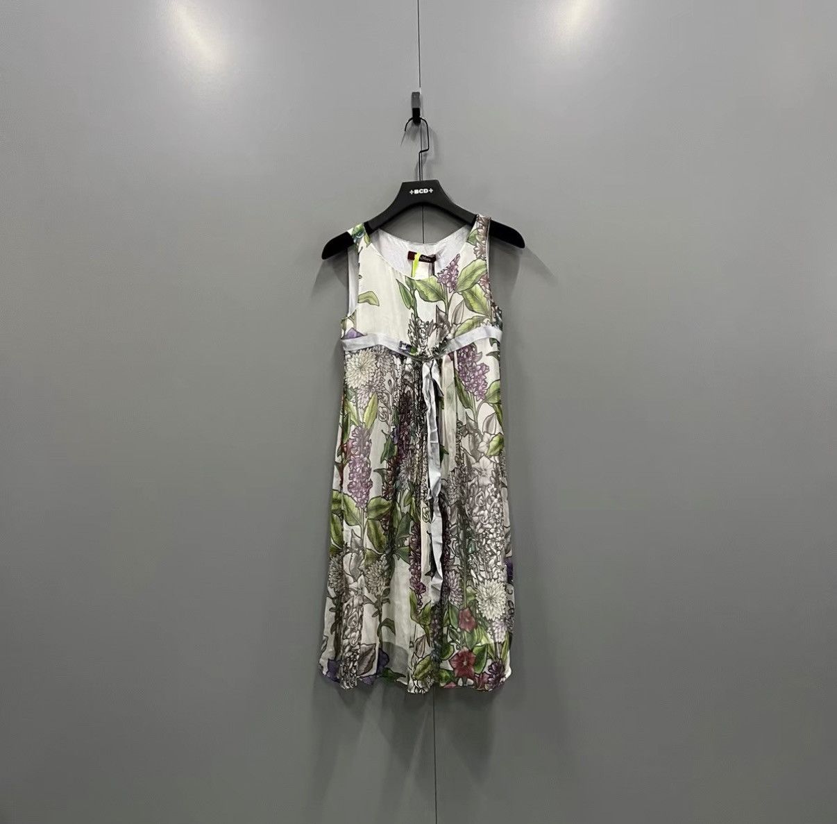 Max Mara MaxMara Floral All-over Print Sleeveless Dress J41 Size M / US 6-8 / IT 42-44 - 1 Thumbnail