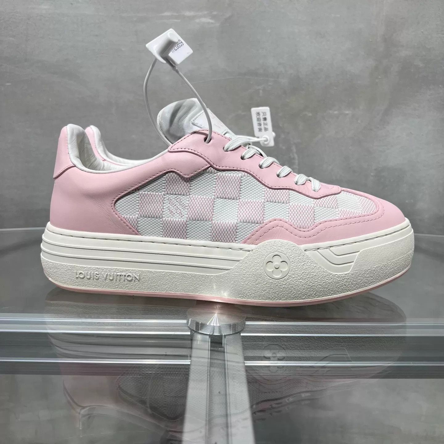 Louis Vuitton LV Pink Monogram Sneaker UK4.5 38.5 YH26859 Size US 8 / IT 38 - 4 Thumbnail