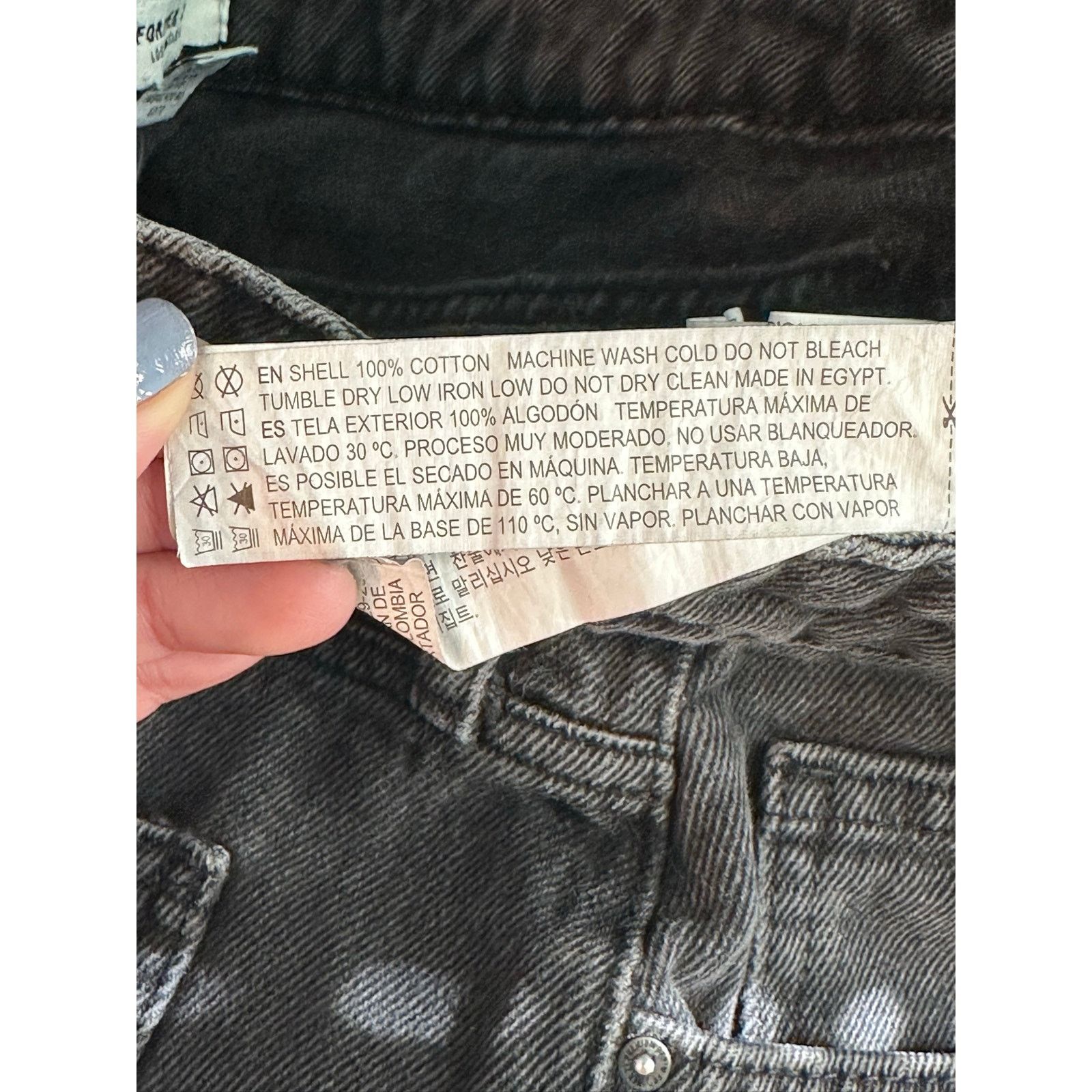 Forever 21 Forever 21 black fringe high rise jeans shorts size 28 Size 28" / US 6 / IT 42 - 3 Thumbnail