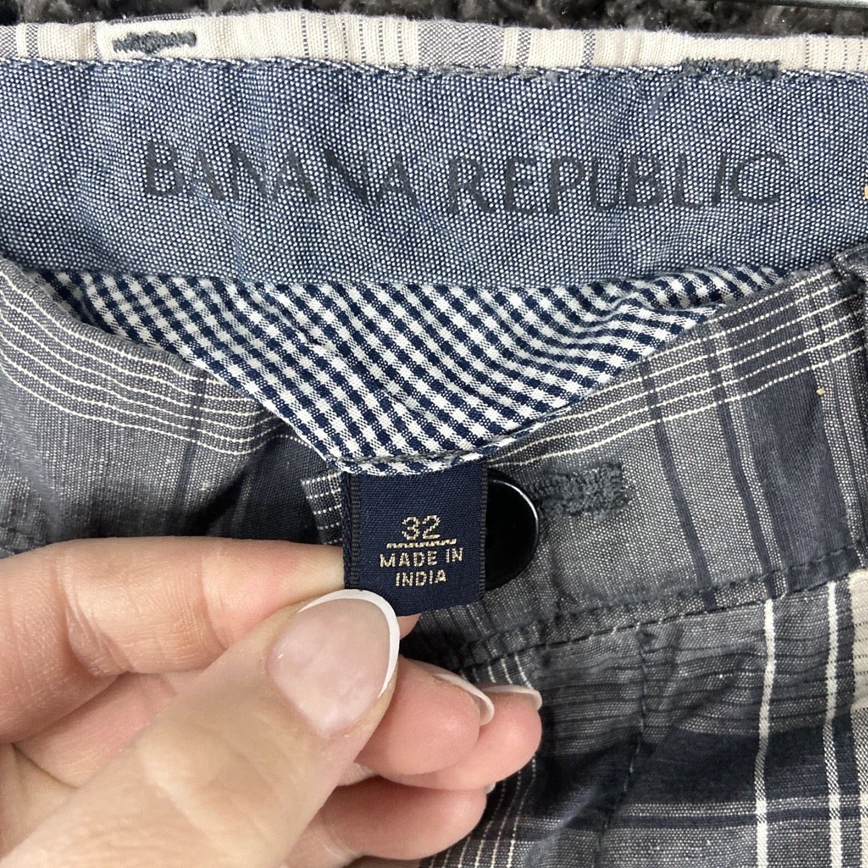 Banana Republic Banana Republic Gray Plaid Shorts Men’s 32, Chino, Regular, Men, Gray Plaid Shorts, Banana Republic Men 32 Size US 32 / EU 48 - 5 Thumbnail