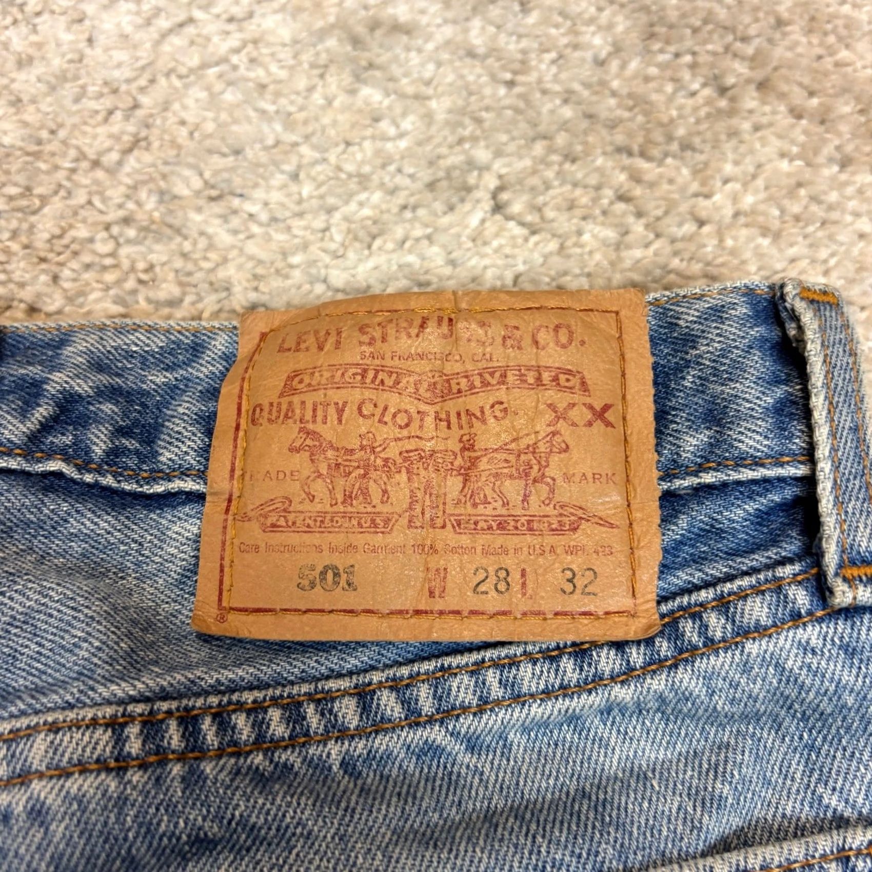 Levi's VINTAGE Levi's 501 Jeans Straight 28x32 Made in USA 90s Raw Hem Blue Size US 28 / EU 44 - 4 Thumbnail