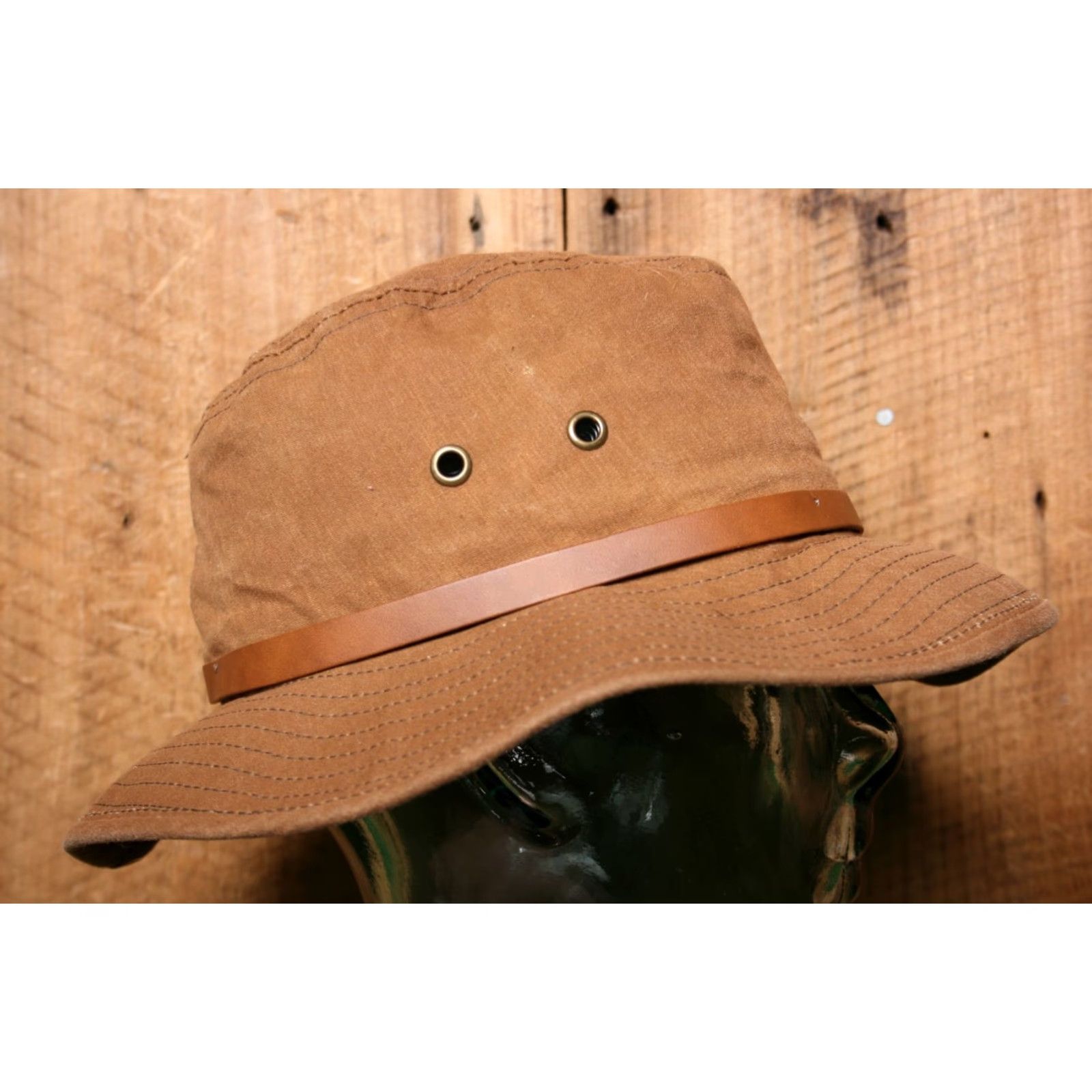 Madison Vintage Outback Madison Packable Oilskin Hat S Adults? No; Size S Brown Men Oilskin Packable Hat Vintage 90s? Size ONE SIZE - 3 Thumbnail
