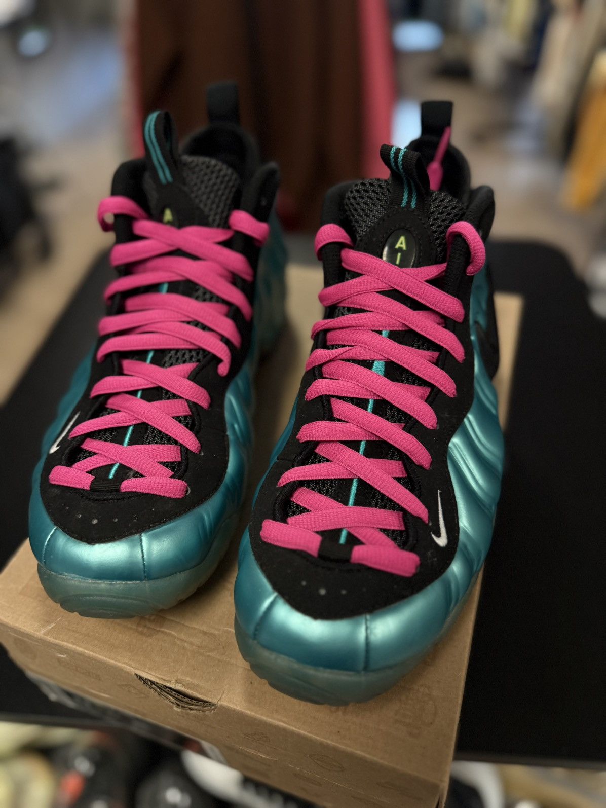 Nike Nike Foamposite Electric Blue Size 11 (2011) (624041-410) Size US 11 / EU 44 - 10 Thumbnail