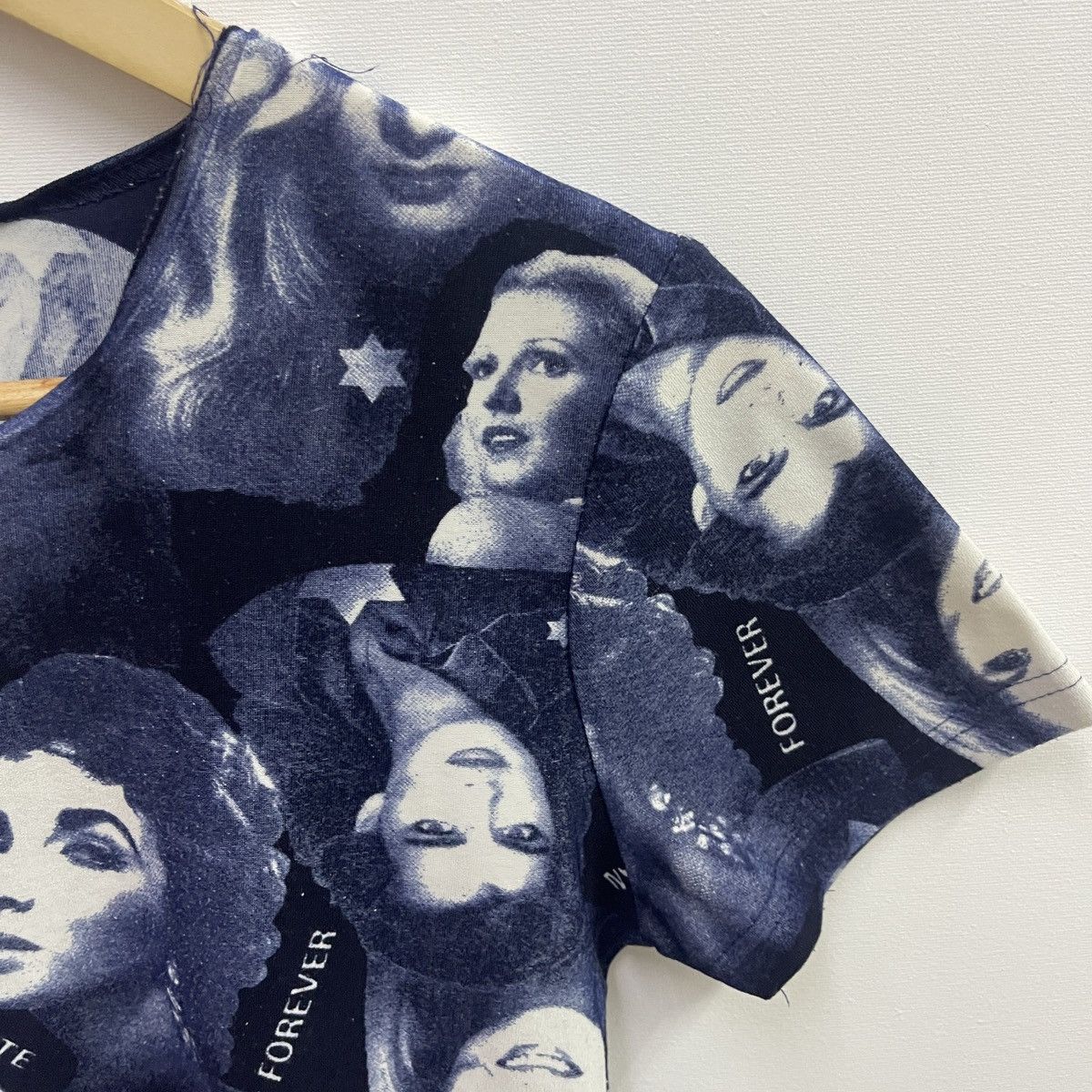 Designer Vintage Hollywood Icon Graphic Tee Retro Celebrity Collage Size XS / US 0-2 / IT 36-38 - 3 Thumbnail