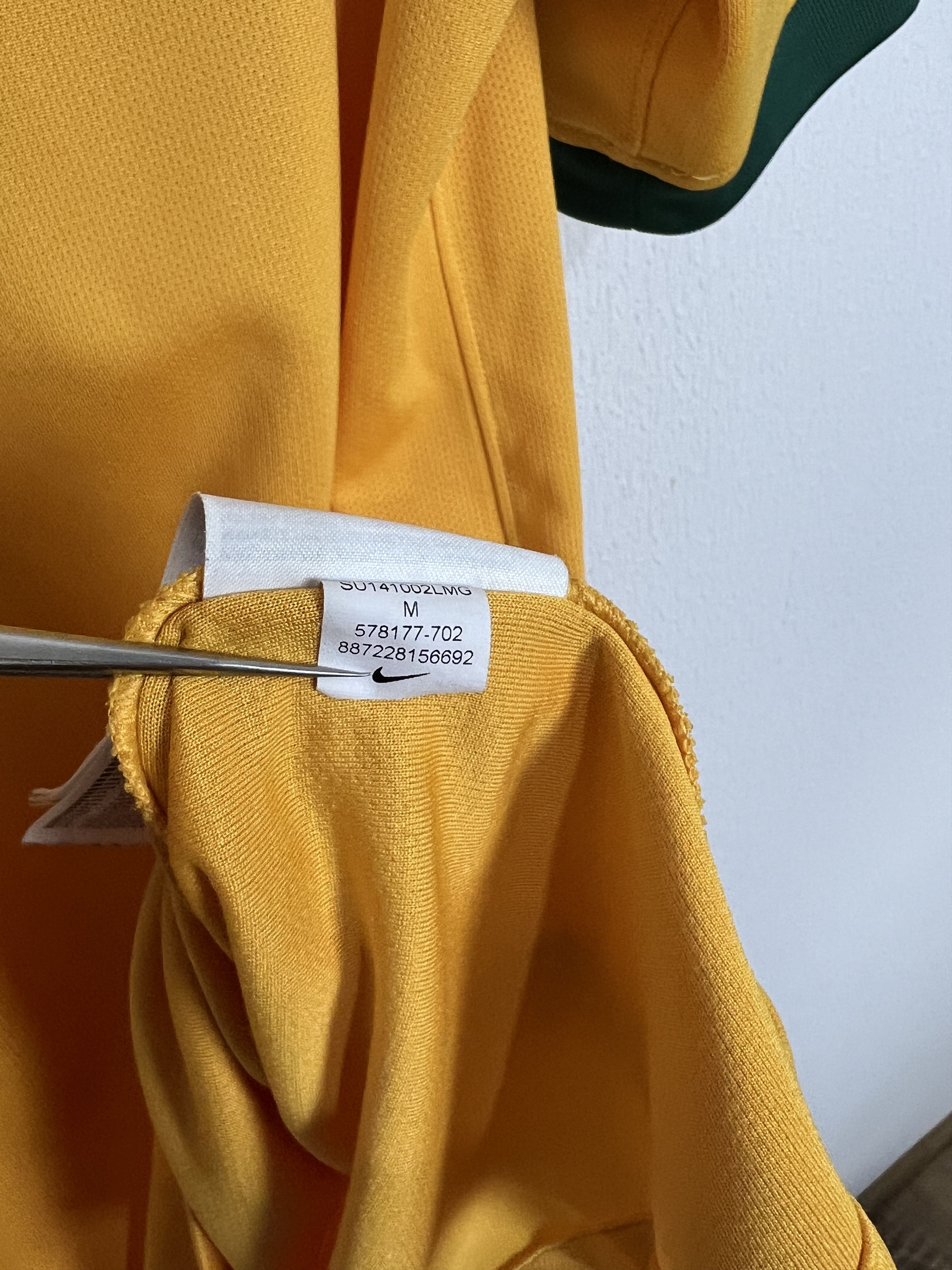 Nike Australia Home football shirt 2014 Soccer Nike Jersey Mens Size US M / EU 48-50 / 2 - 12 Thumbnail