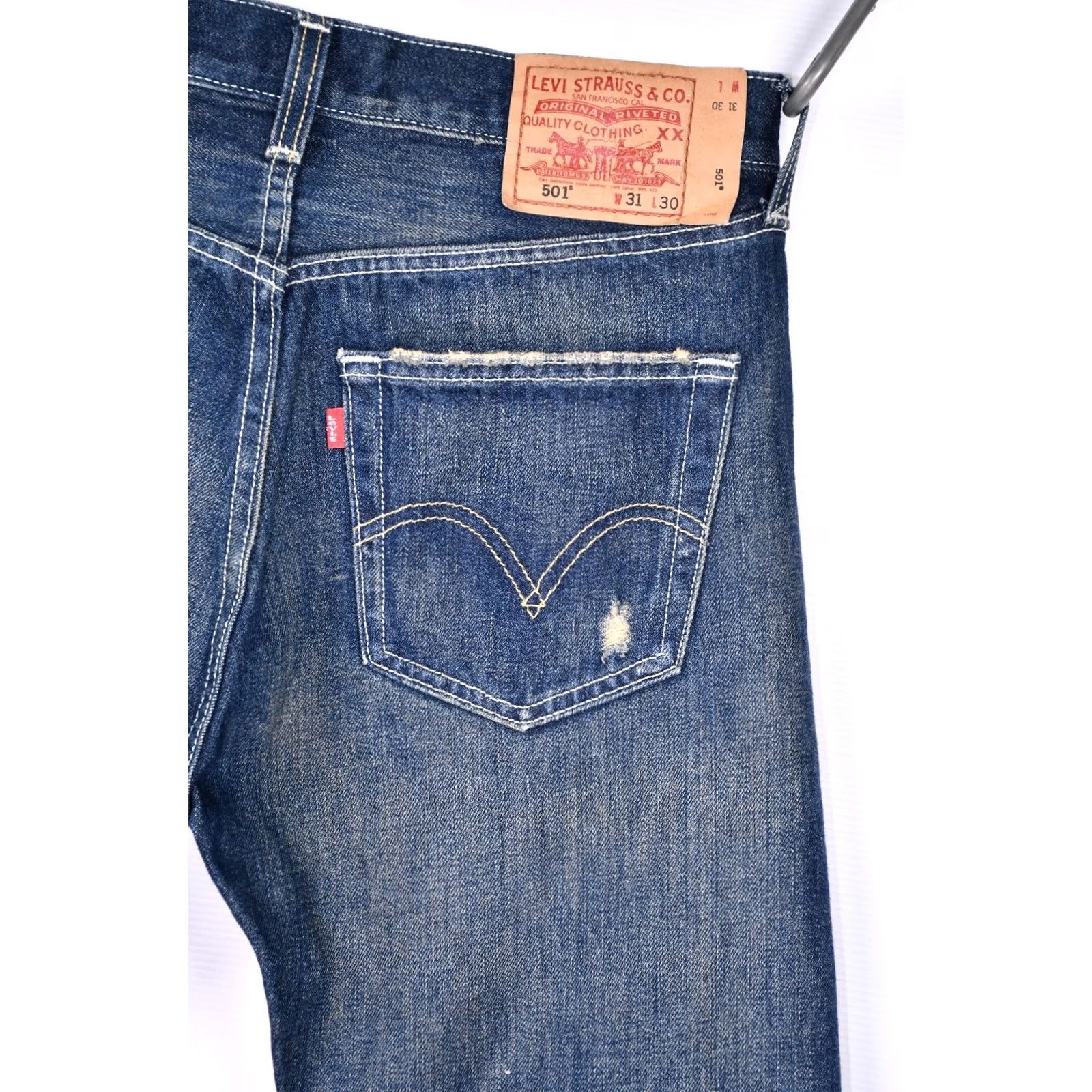 Levi's Levi's 501 Jeans Distressed Mens W31/L30 Straight Button Fly Casual Blue Denim 5-Pocket Vintage No N/A Size US 31 - 4 Thumbnail