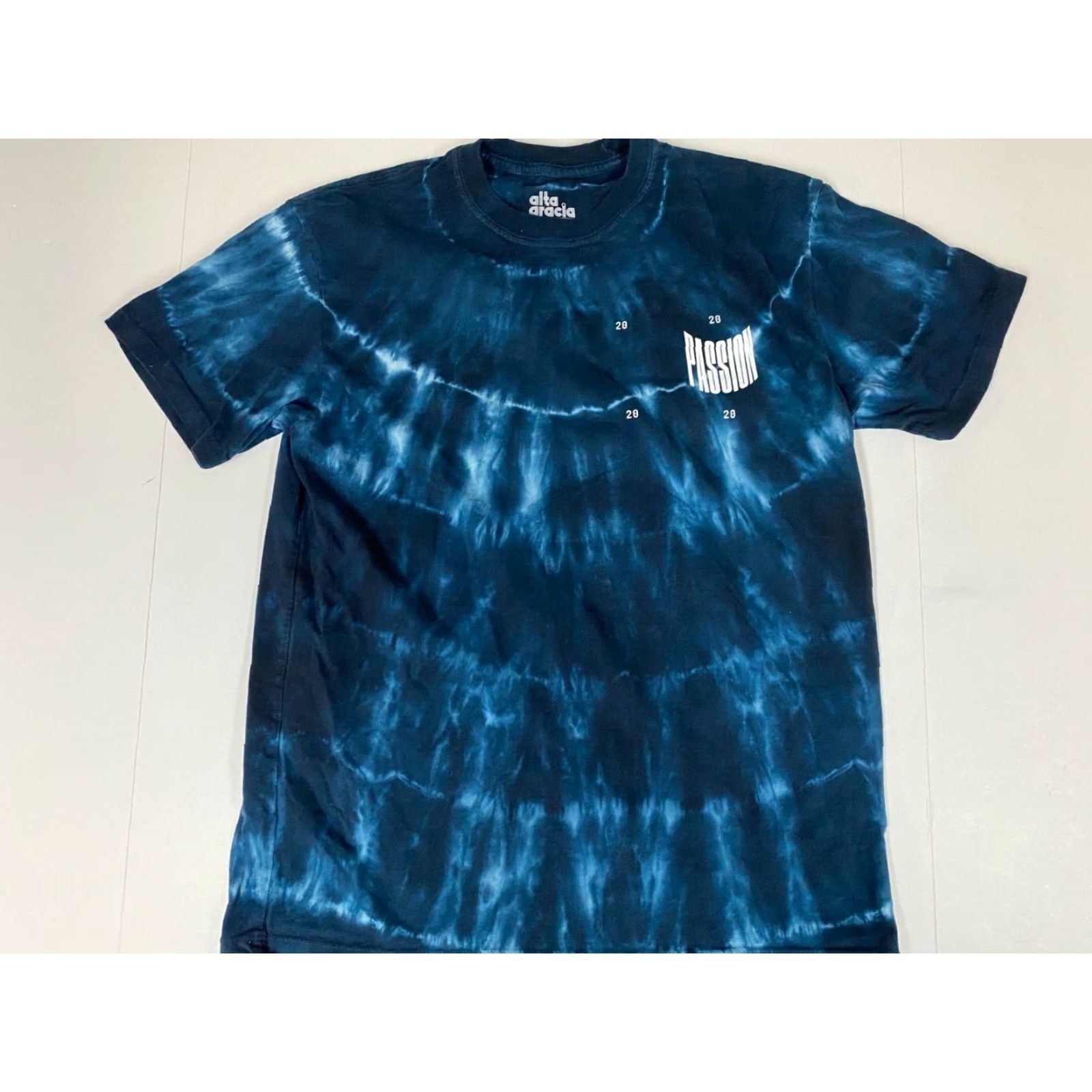 Gildan Gildan M Mens Shirt Short Sleeve Crew Neck Blue Tie Dye Georgia Waves 90s American University Colorful Breathable Pockets Regular Cotton Shirt Size US M / EU 48-50 / 2 - 2 Thumbnail