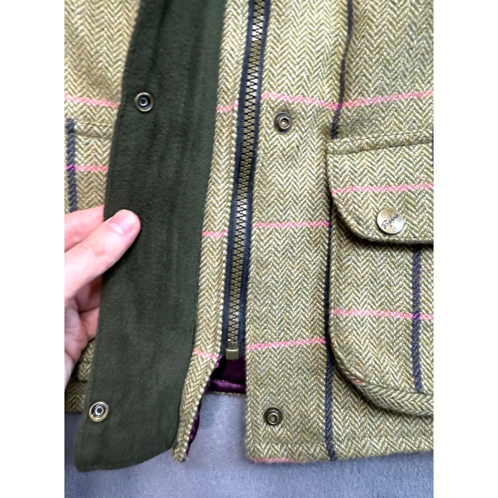 Vintage Rydale Jacket Women 32 Green Wool 60% Wool Basic Jacket Countries Style Adult Women Credible Shipping Details: 60% Wool Colour Green 32 Regular Size Size XXS / US 00 / IT 34 - 4 Thumbnail