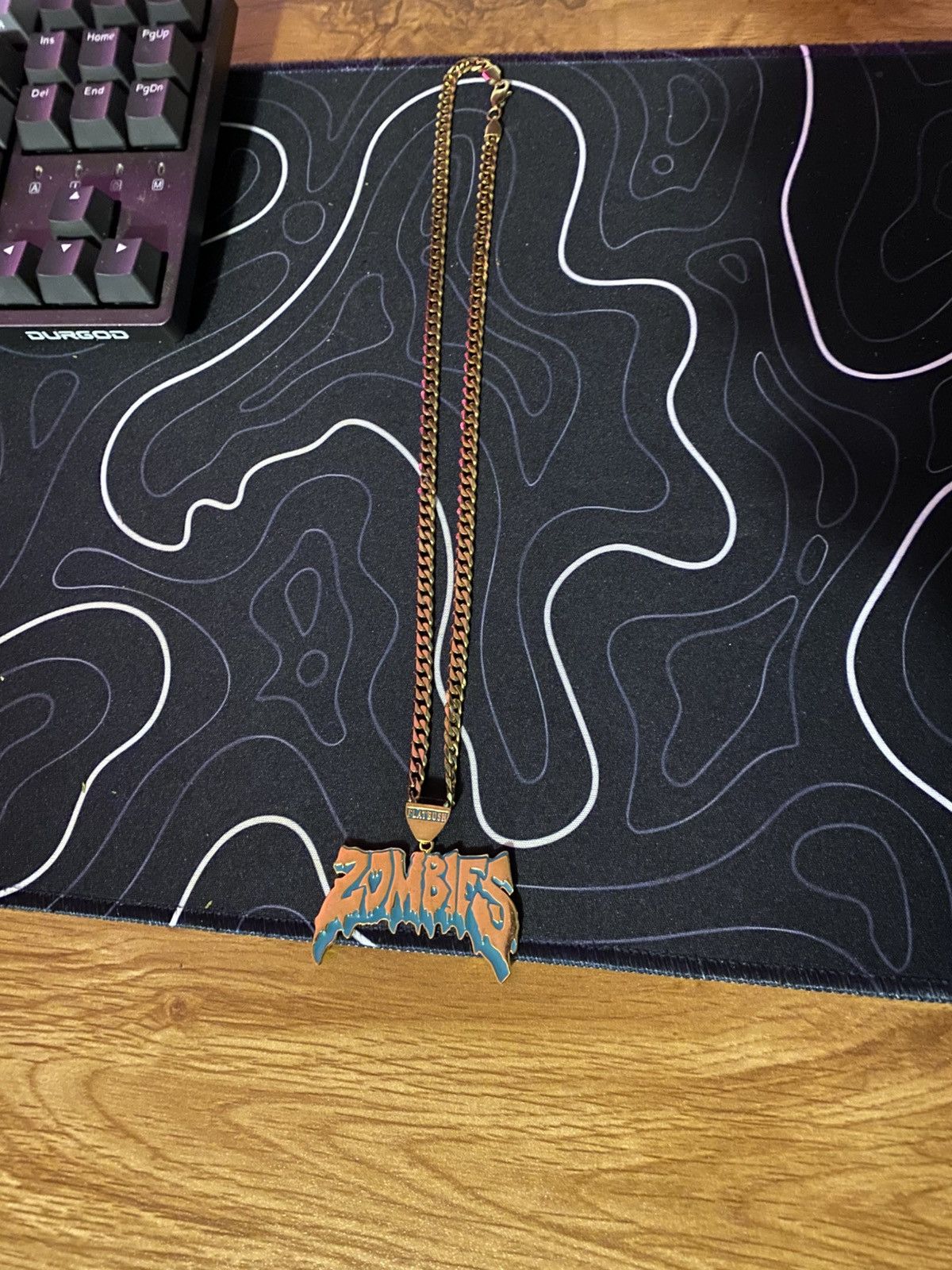 Flatbush Zombies Flatbush zombies vacation in hell chain Size ONE SIZE - 1 Thumbnail