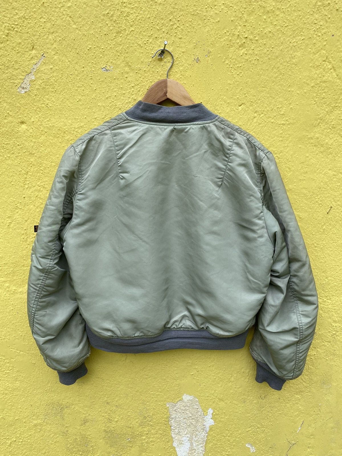 Alpha Industries Vintage ma-1 Alpha industries bomber jacket Size US M / EU 48-50 / 2 - 19 Thumbnail