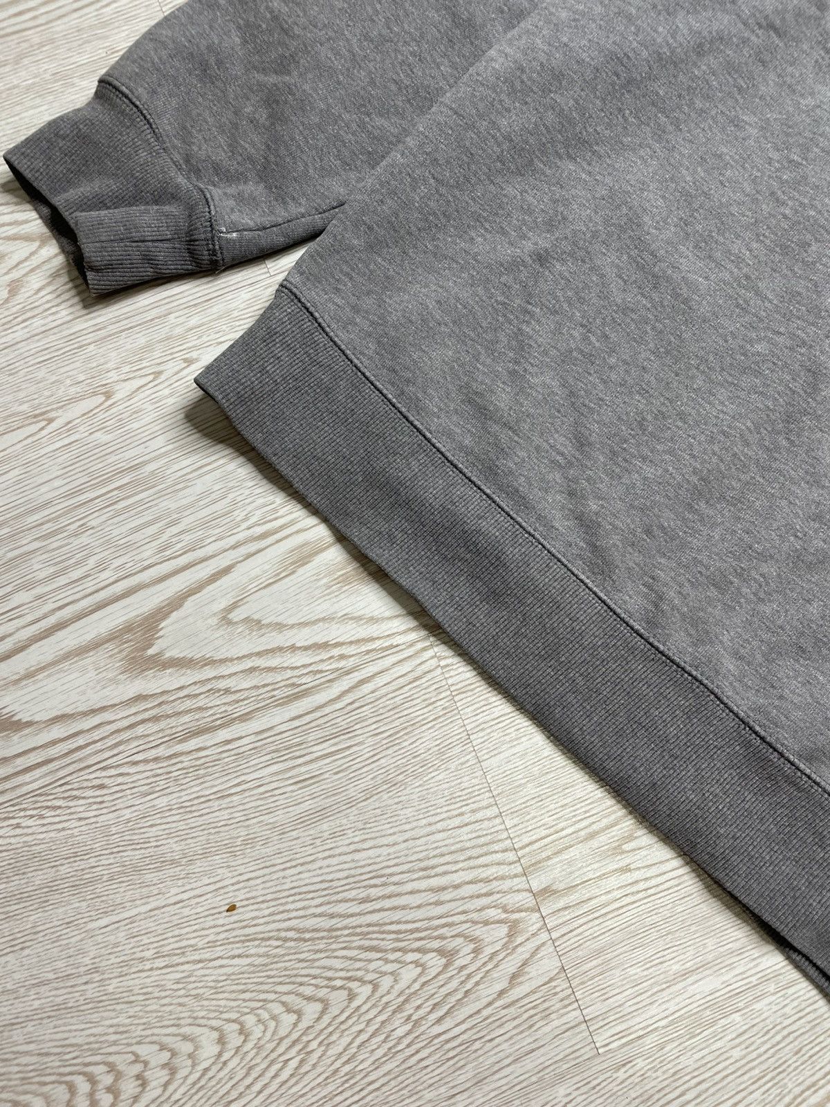 Carhartt Wip Y2K Carhartt WIP Sweatshirt Grey size M Size US M / EU 48-50 / 2 - 5 Thumbnail