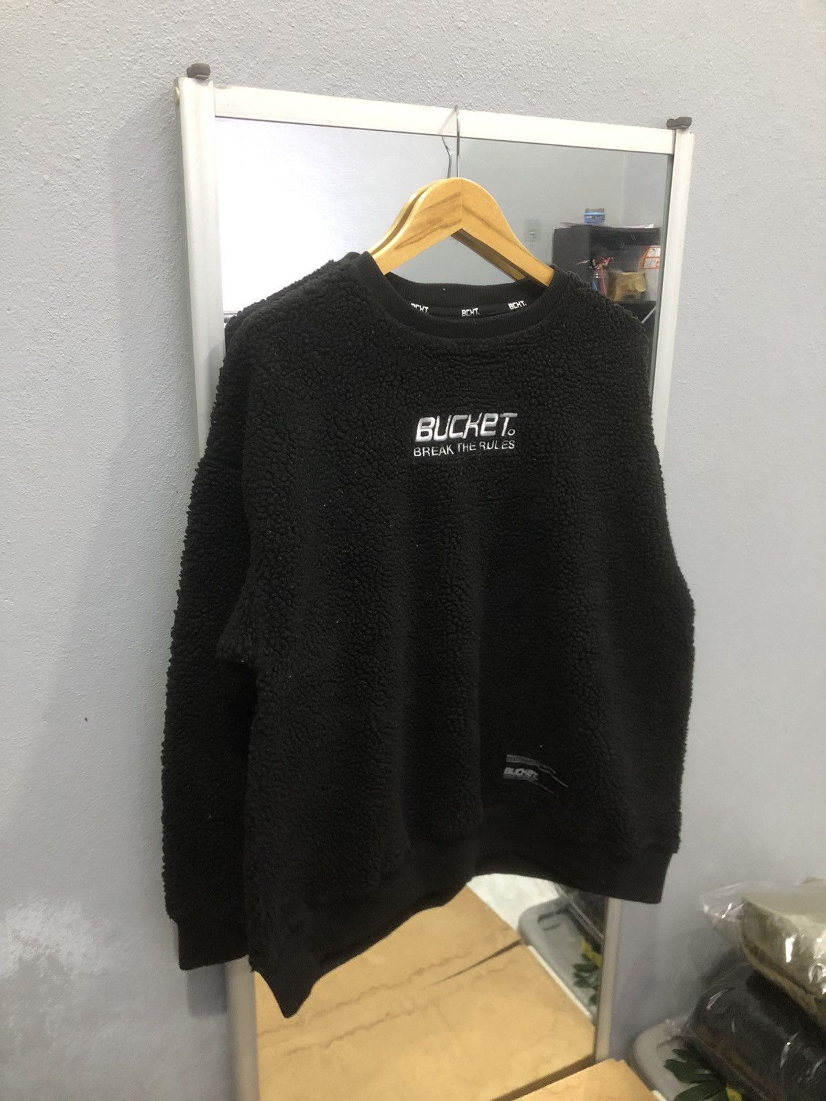 Japanese Brand × Retrofit Bucket Deep Pile Sherpa Fleece Sweatshirt Size US M / EU 48-50 / 2 - 3 Thumbnail