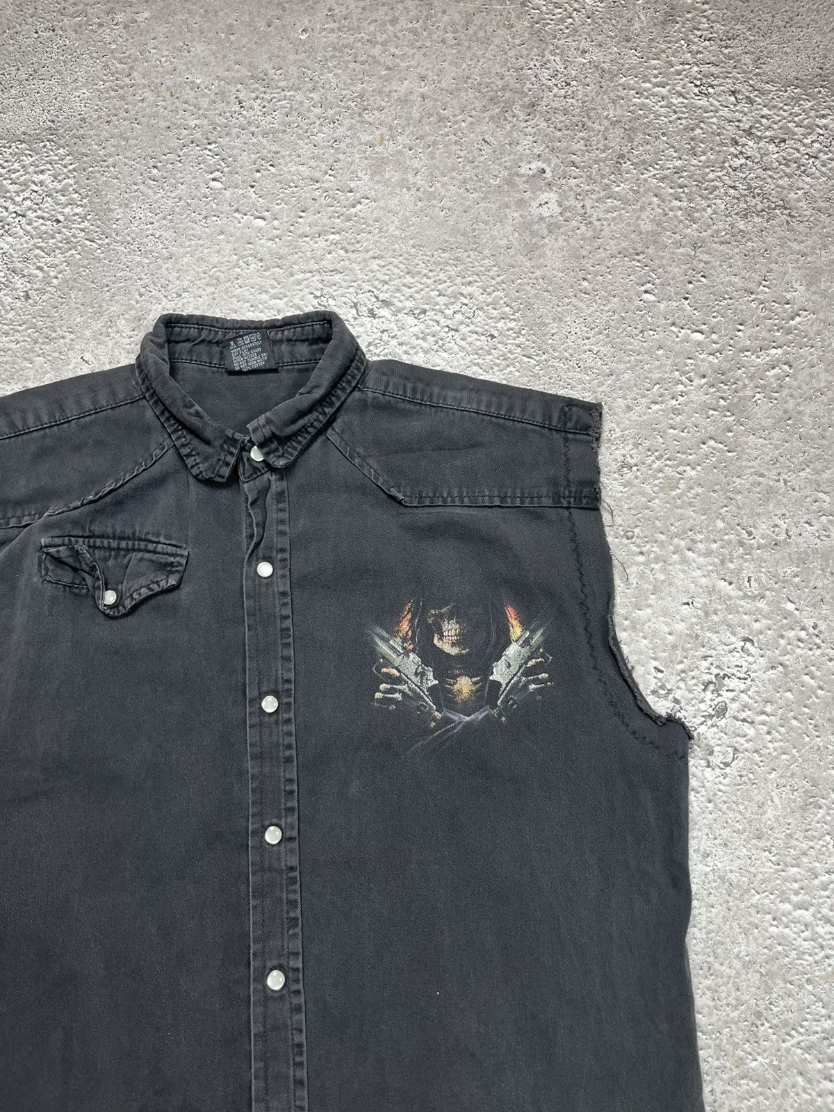Other Spiral Direct Sleeveless Denim Shirt L Skull Gun Print Black Size US L / EU 52-54 / 3 - 3 Thumbnail