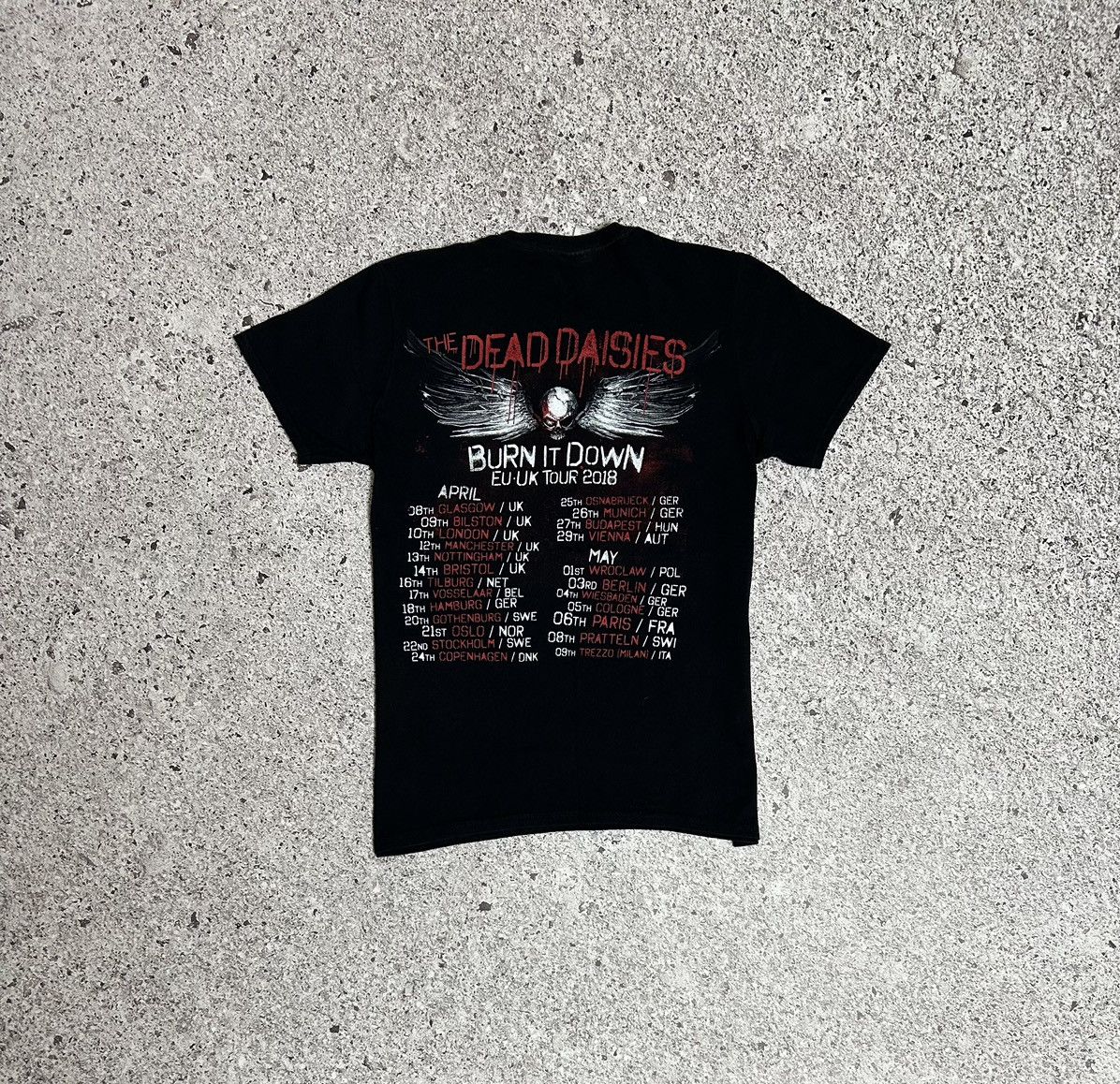 Band Tees The Dead Daisies Burn It Down Tour Band Rock 2018 T-Shirt Size US M / EU 48-50 / 2 - 4 Thumbnail
