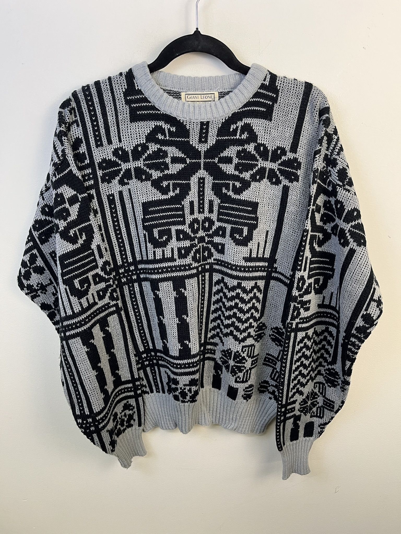Vintage Vintage Knit Sweater 1990s Thick Knit Giani Leone Glyph Knit Sweater Size XL Size US XL / EU 56 / 4 - 1 Thumbnail
