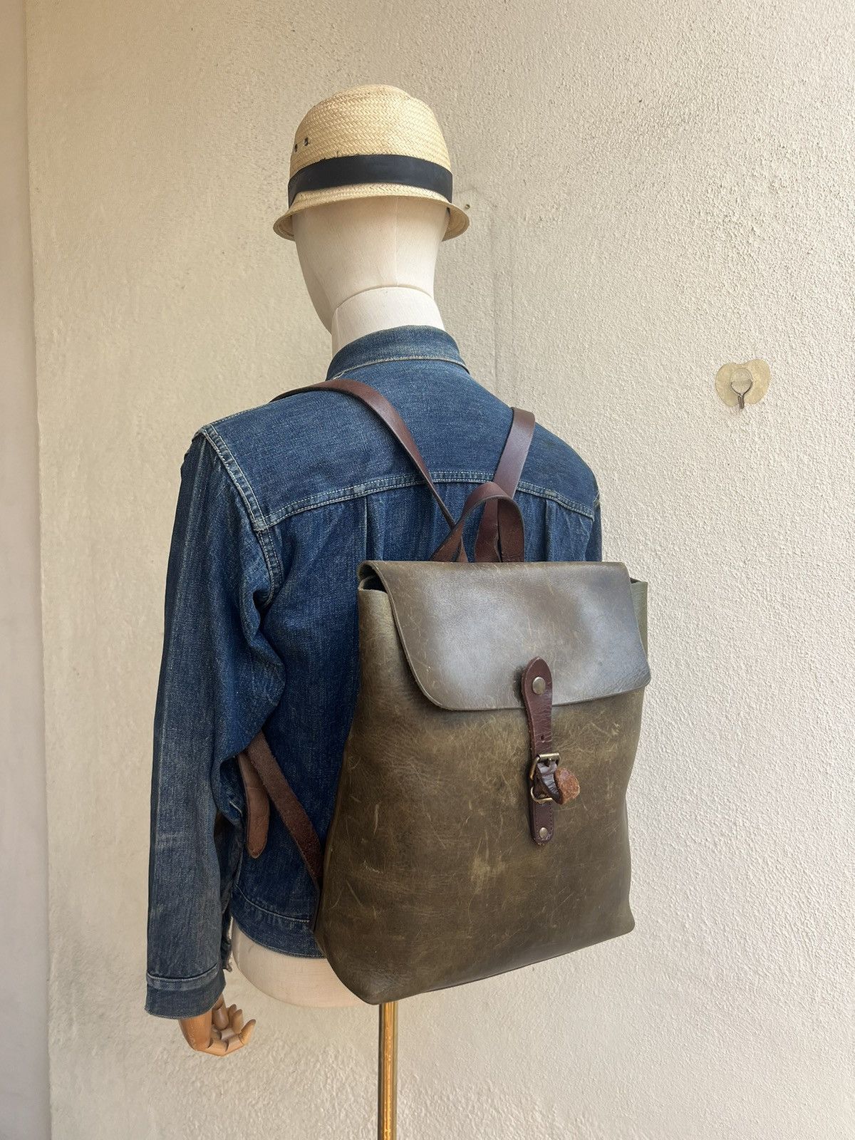 Leather Vintage Unknown Japan Patina Leather Backpack High Quality Size ONE SIZE - 1 Thumbnail