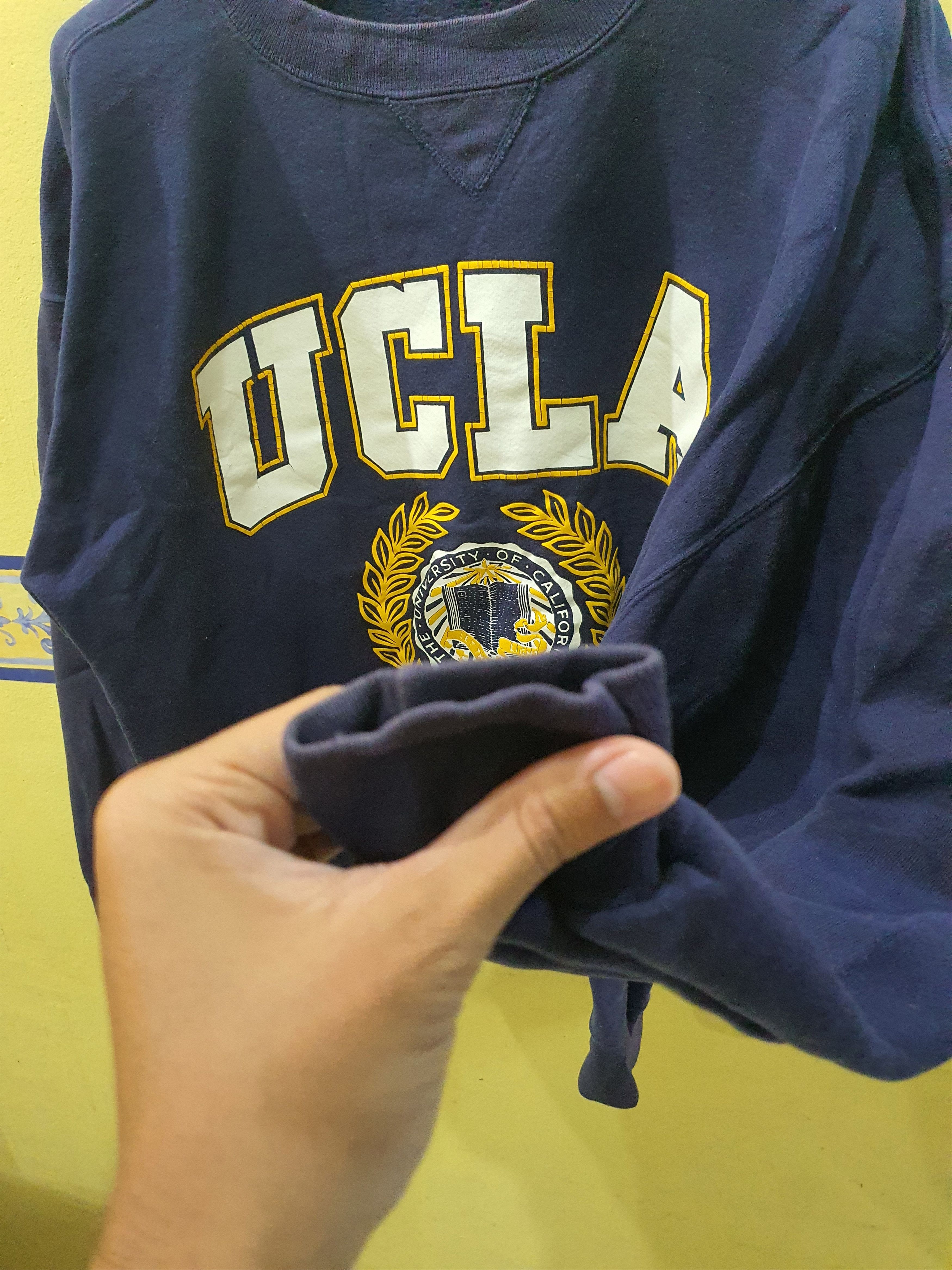 Russell Athletic UCLA Bruins crewneck sweatshirt Size US L / EU 52-54 / 3 - 10 Thumbnail