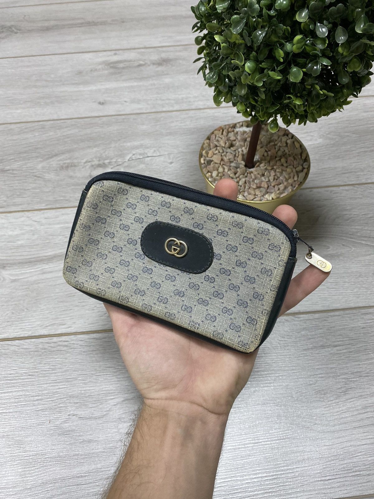 Gucci GG Clutch Purse badge zip Bag