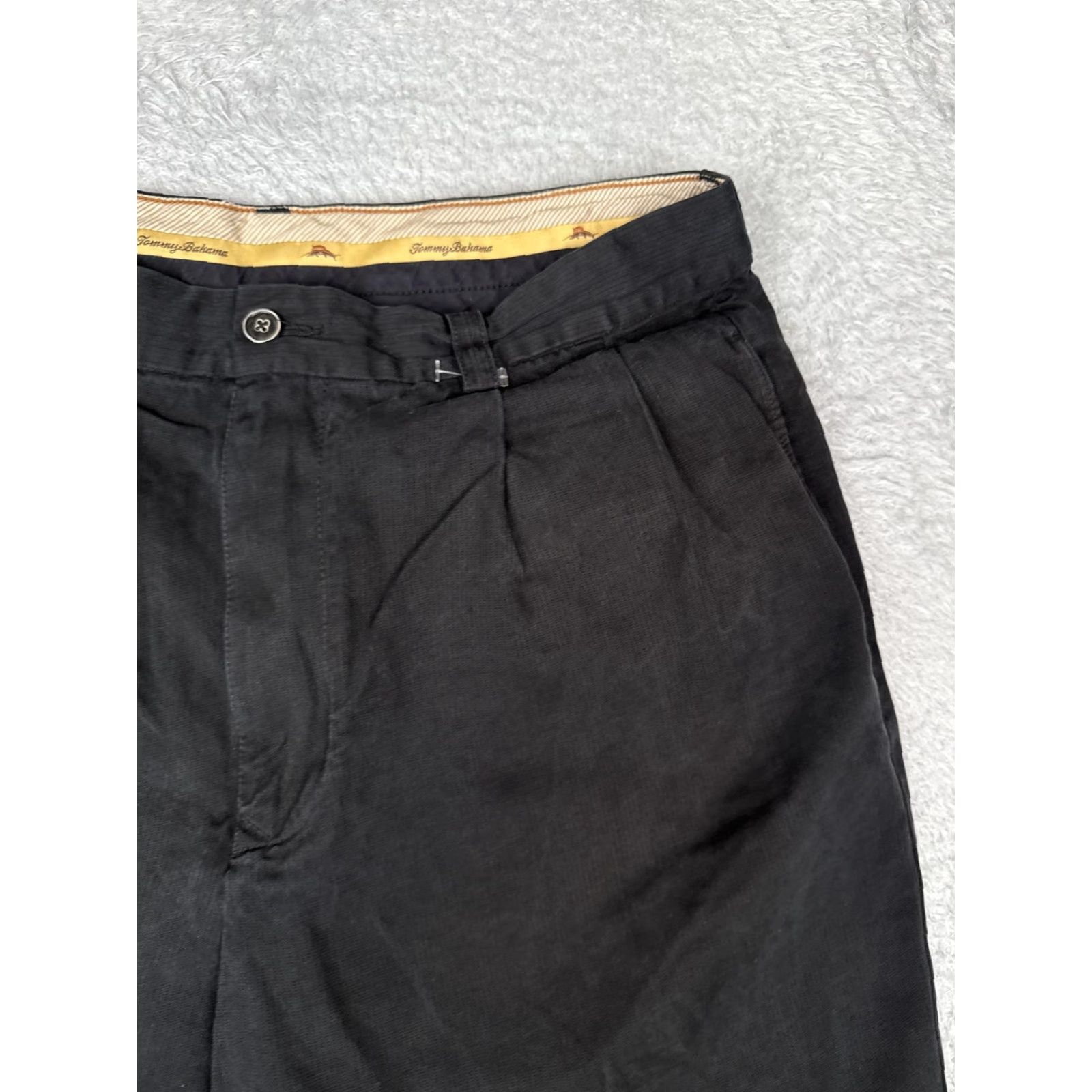 Tommy Bahama Tommy Bahama Shorts Mens 33x9 Chino Silk Black Pleated Casual Golf Resort Vacation 90s Mens Size US 33 - 5 Thumbnail