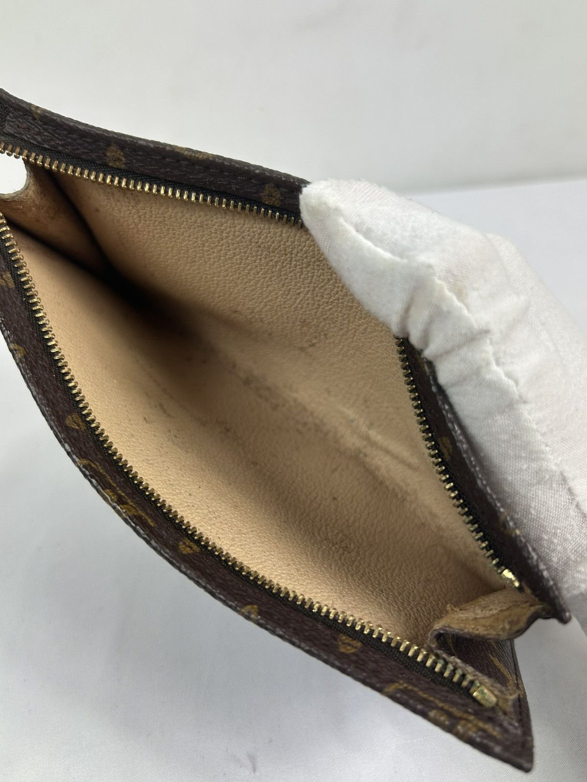 Louis Vuitton Louis Vuitton Monogram Toiletry Pouch Size ONE SIZE - 5 Thumbnail