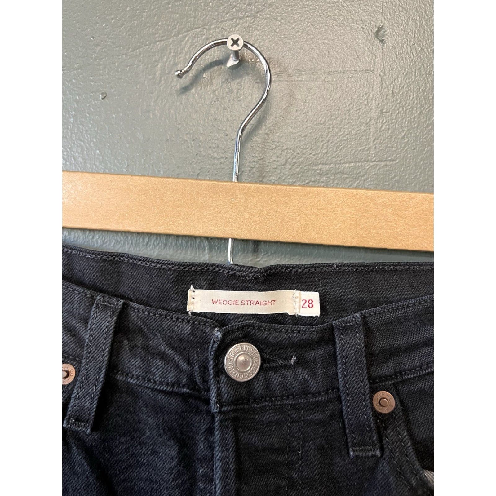 Levi's Levi's Wedgie Fit Pants Size 28 Black High Rise Straight Ankle Womens Mens? (note: final line) Size 28" / US 6 / IT 42 - 3 Thumbnail