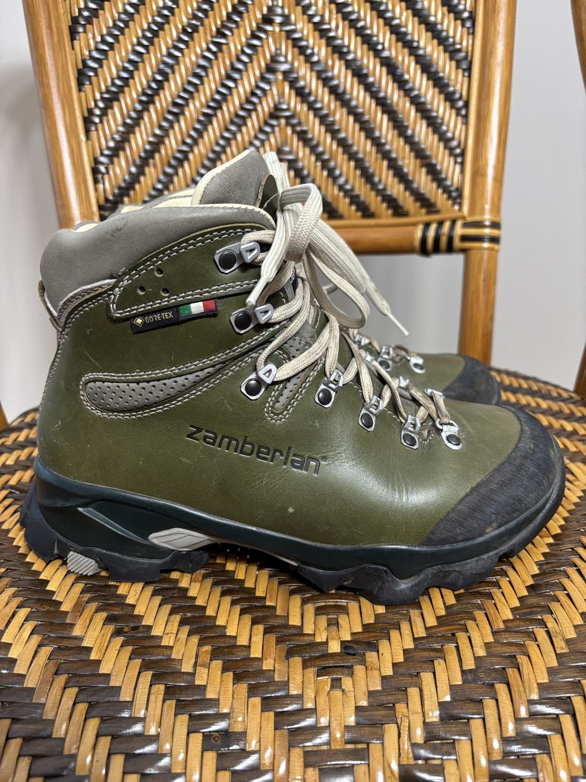 Other Zamberlan 1996 Vioz Lux GTX RR Leather Hiking Boots 39 6M/7W Size US 6 / EU 39 - 1 Thumbnail