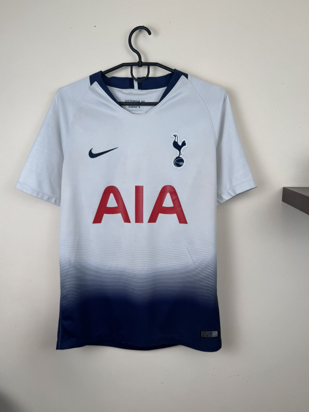 Nike Nike Tottenham 2018-2019 Home Soccer Jersey Men's S Back Size US S / EU 44-46 / 1 - 4 Thumbnail