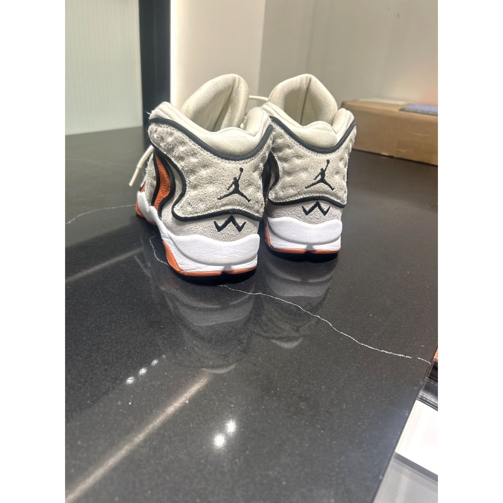 Jordan Brand JORDAN Air Jordan OG Coconut Milk - 8 Womens Sneakers Orange/Cream EUC - Sneaker Athletic Size US 8 / IT 38 - 4 Thumbnail