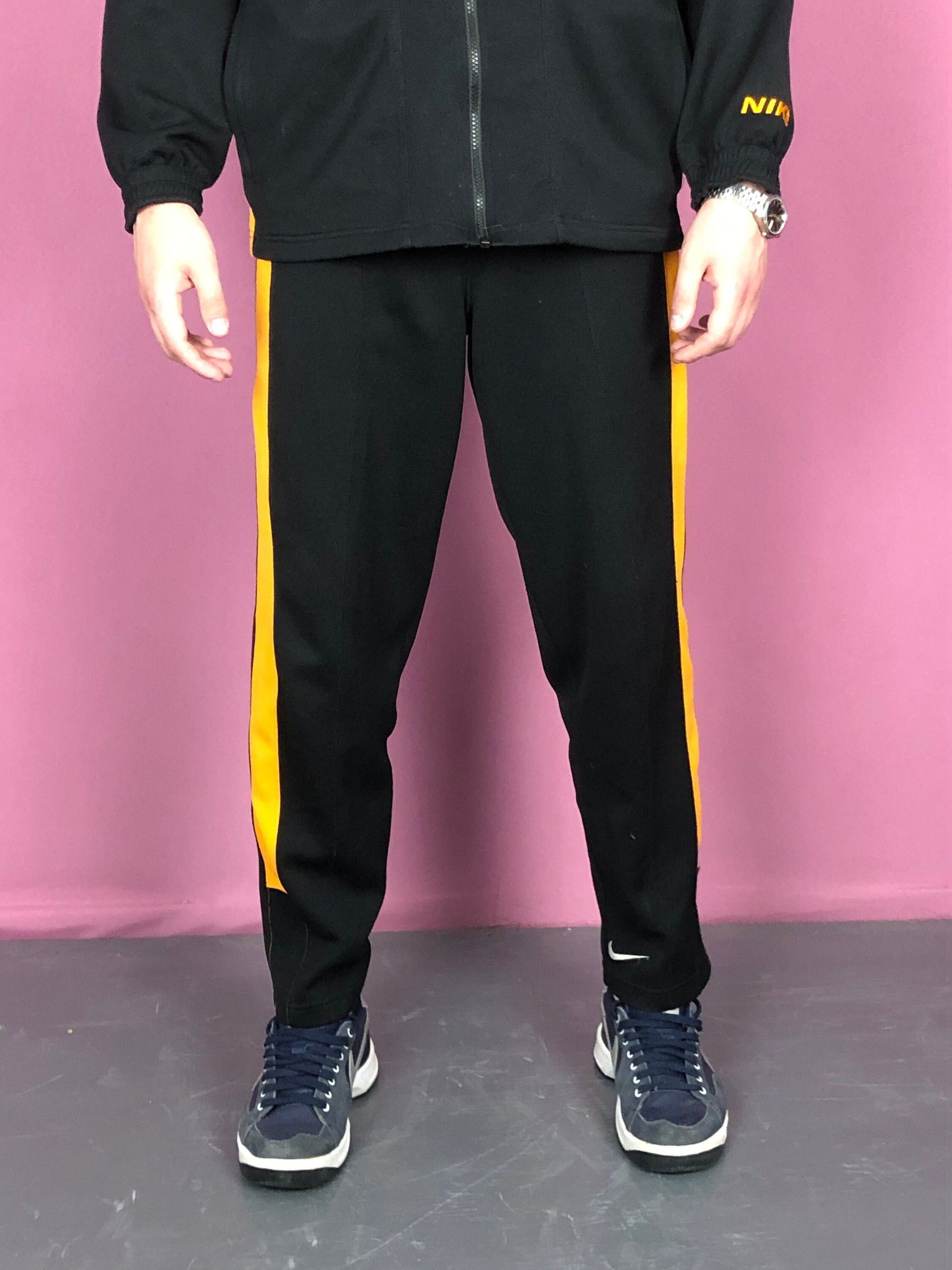 Designer Nike 90s Vintage Tracksuit – Men's M, Jacket & Pants Size US M / EU 48-50 / 2 - 7 Thumbnail