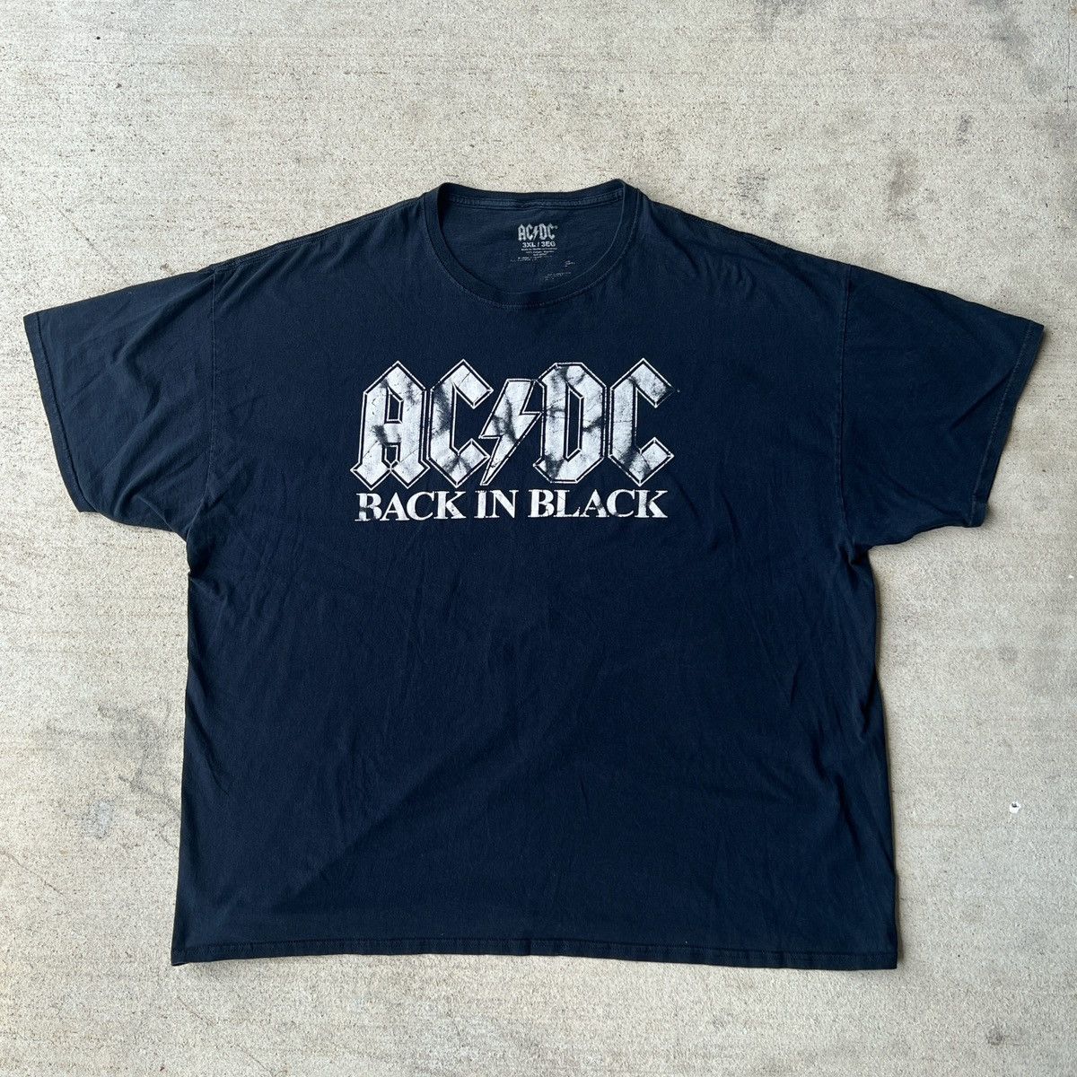 AC/DC AC/DC Back In Black Tee Size US XXL / EU 58 / 5 - 1 Thumbnail
