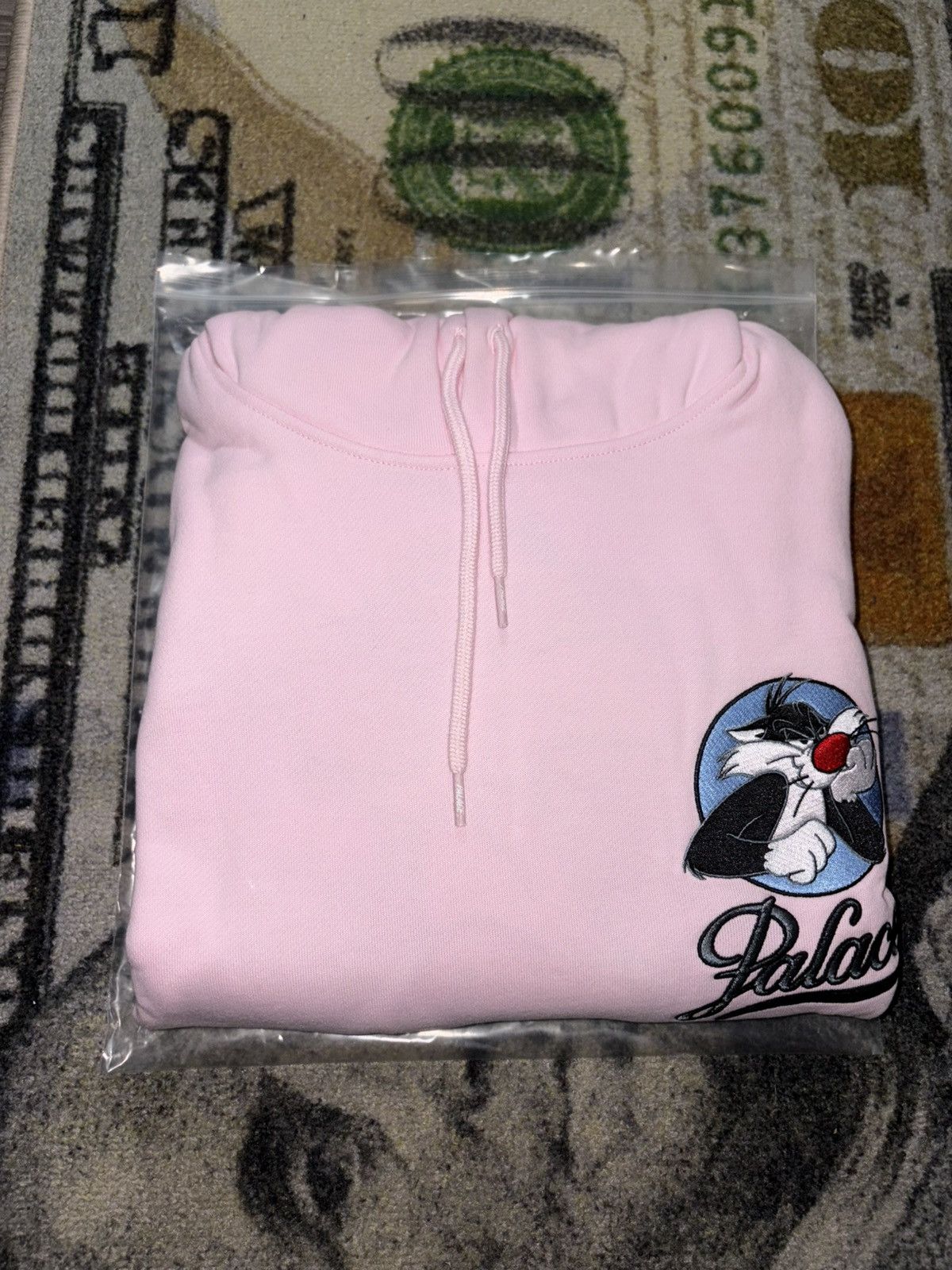 Palace × Ugg Palace x UGG x Looney Tunes Palath Hoodie Pink Size US S / EU 44-46 / 1 - 1 Thumbnail