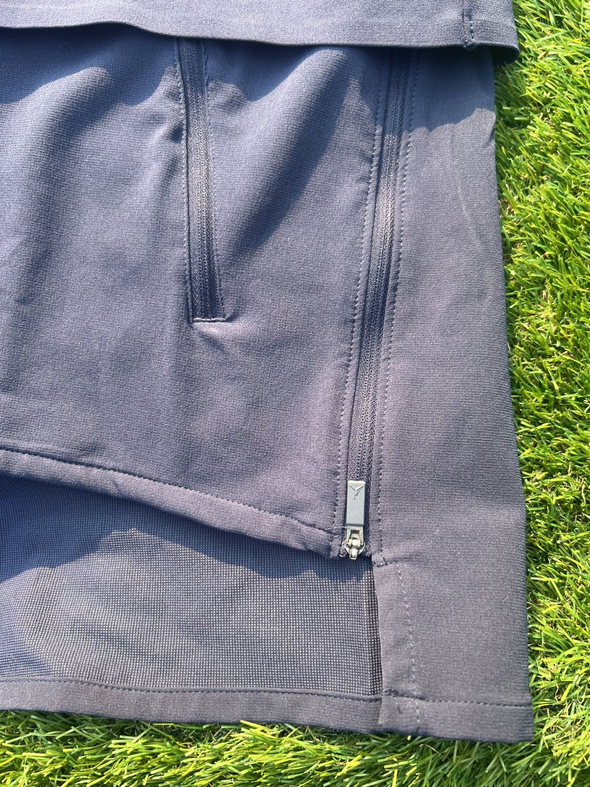 Jordan Brand Michigan Wolverines PE 1/4 Zip Sideline Nike Shield Size US L / EU 52-54 / 3 - 16 Thumbnail