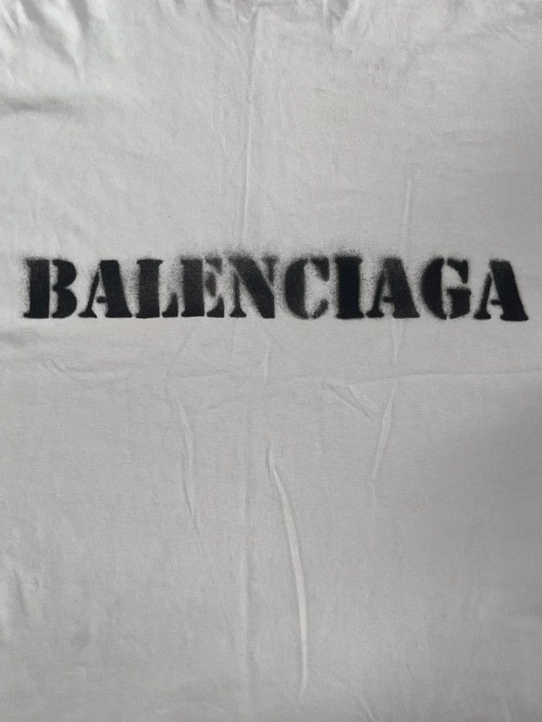 Balenciaga Balenciaga Letter Round Neck Faded Effect Straight Short S Size US S / EU 44-46 / 1 - 3 Thumbnail