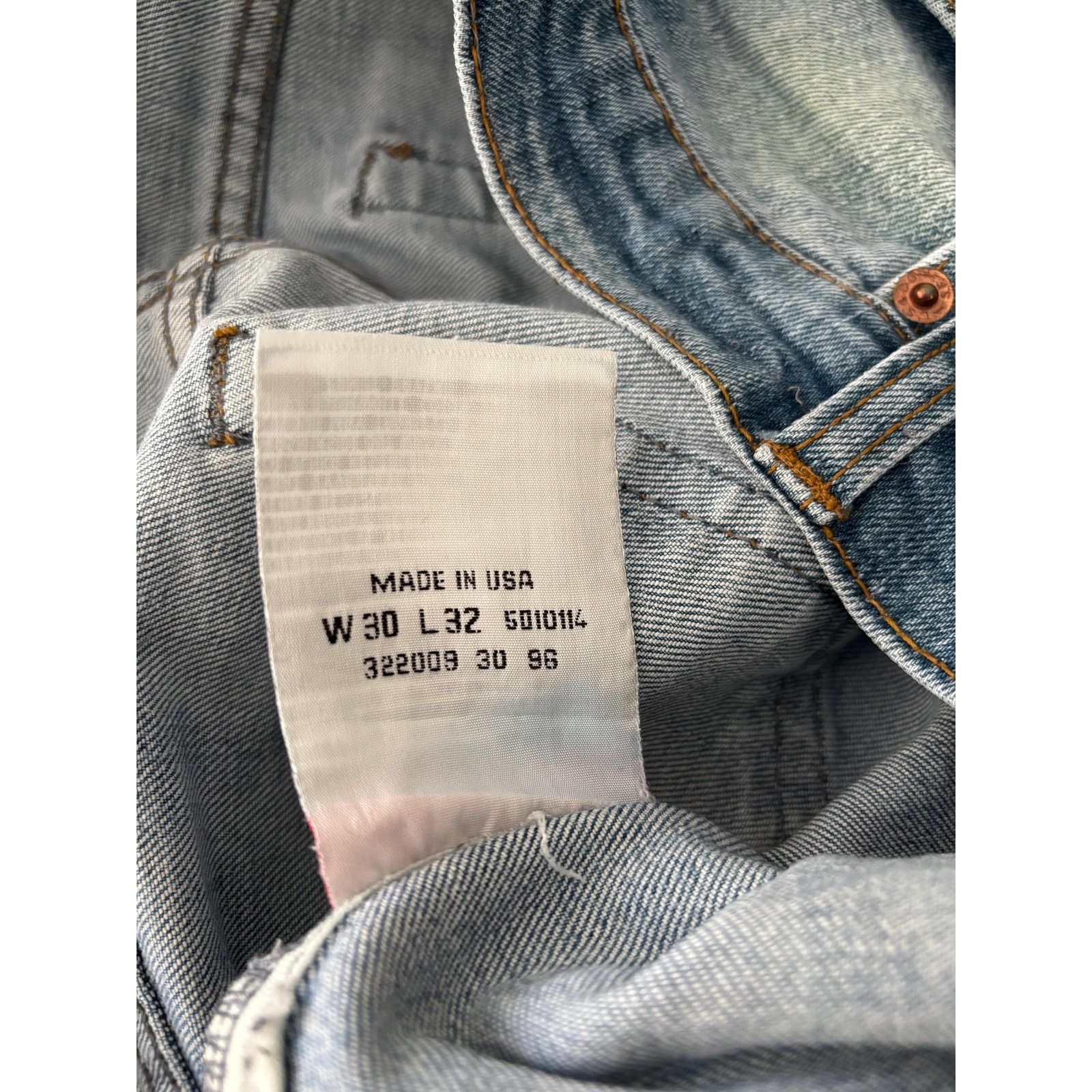 Japanese Brand × Levi's × Levi's Vintage Clothing Levi’s 501 0114 USA W30 L32 1996 Light Blue Button Fly Size US 30 / EU 46 - 7 Thumbnail