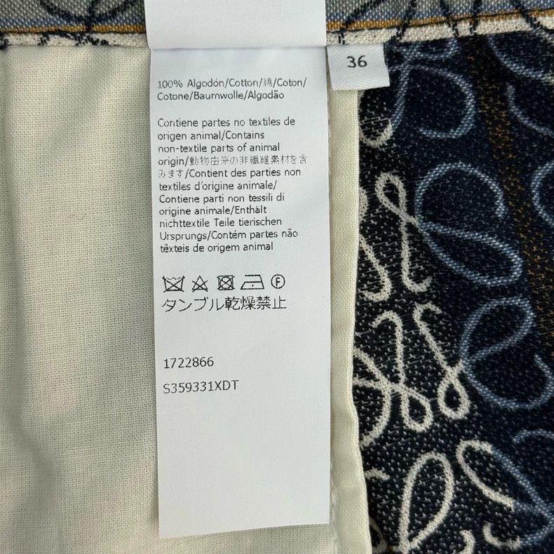 Loewe LOEWE Logo leather shorts Size 25" / US 0 / IT 36 - 6 Thumbnail
