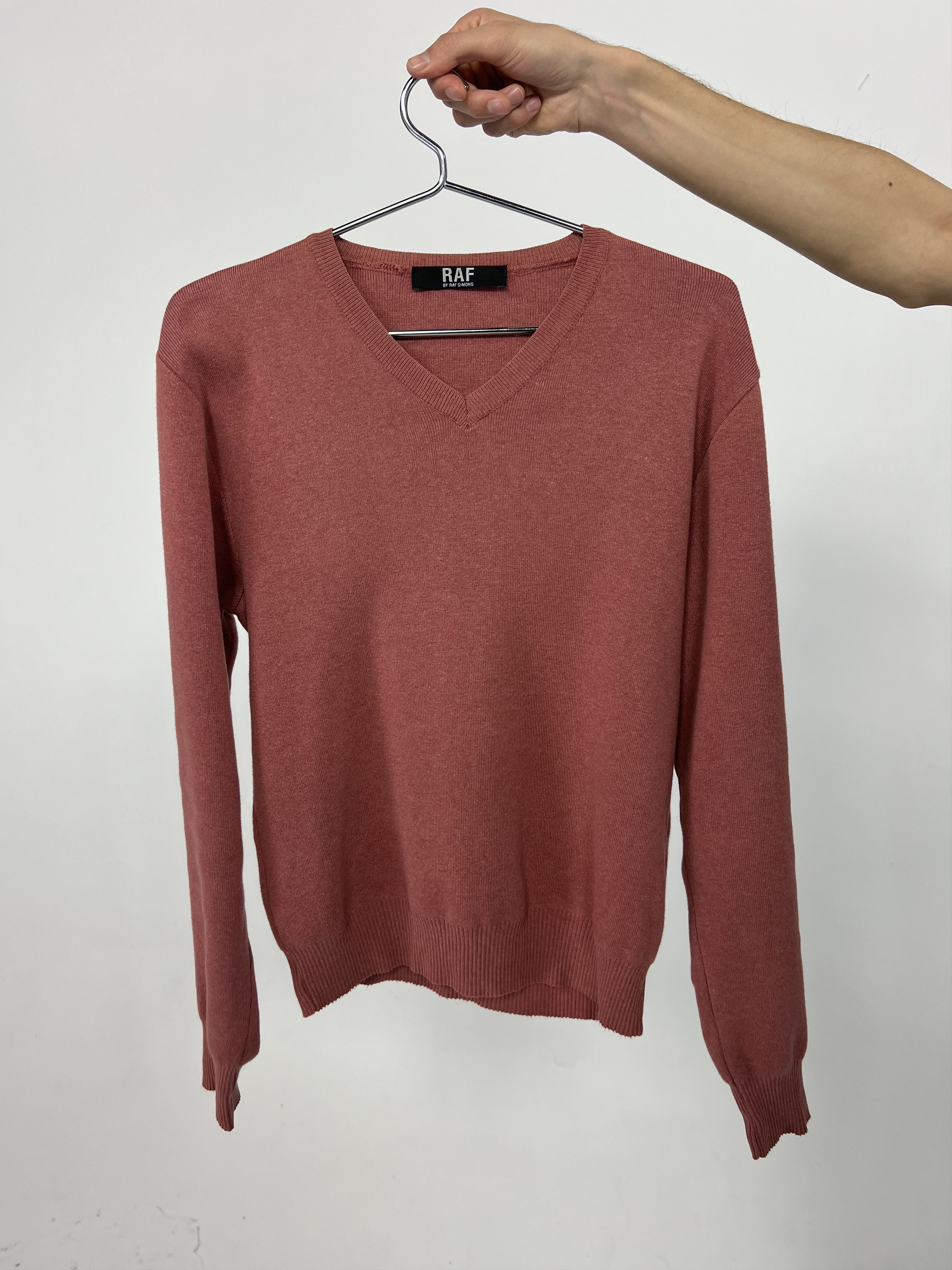 Raf by Raf Simons RAF BY RAF SIMONS Salmon V-Neck Sweater Size US S / EU 44-46 / 1 - 4 Thumbnail