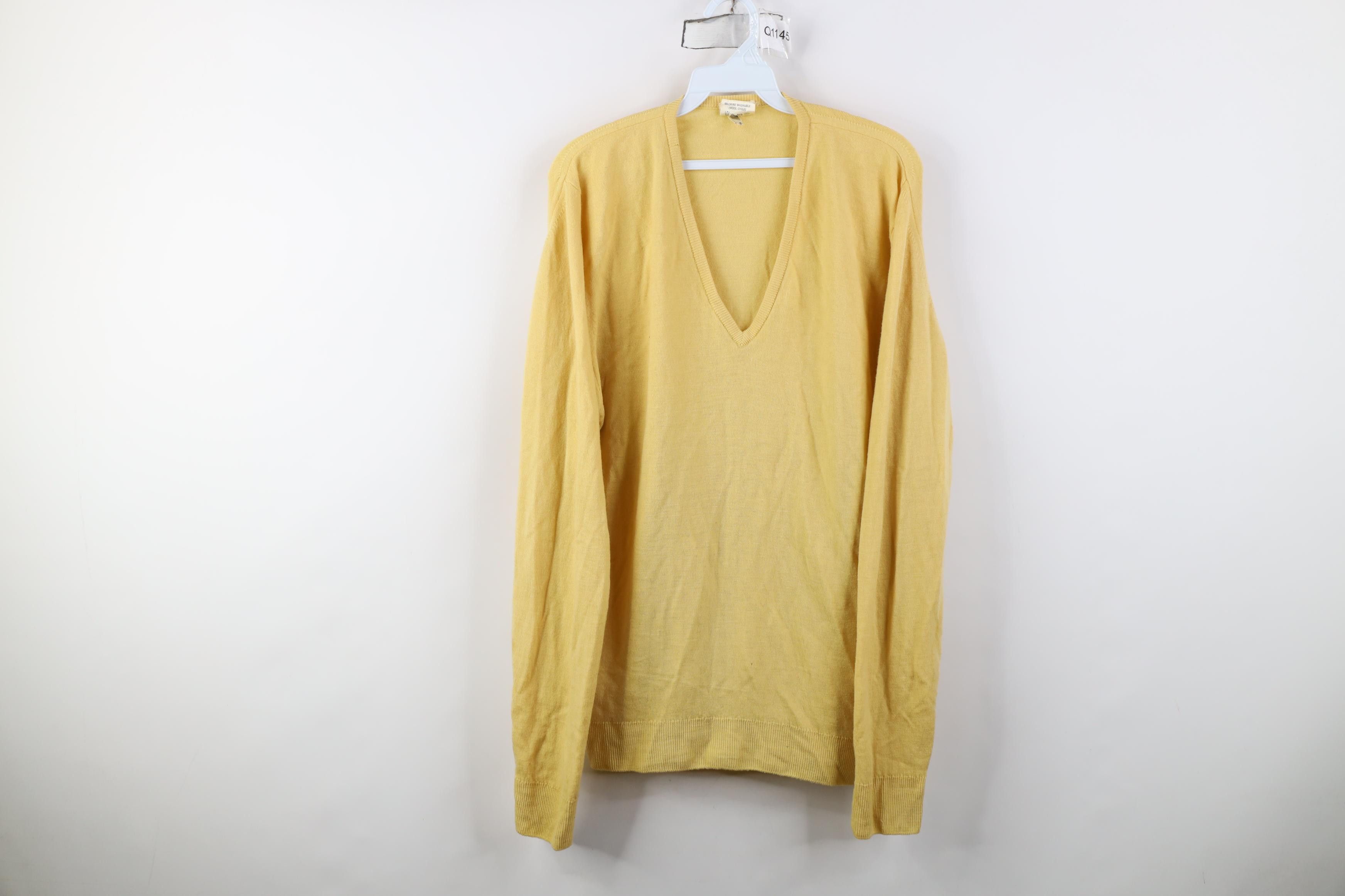 Vintage Vintage 70s Streetwear Lambswool Knit V-Neck Sweater Yellow Size US XL / EU 56 / 4 - 1 Thumbnail