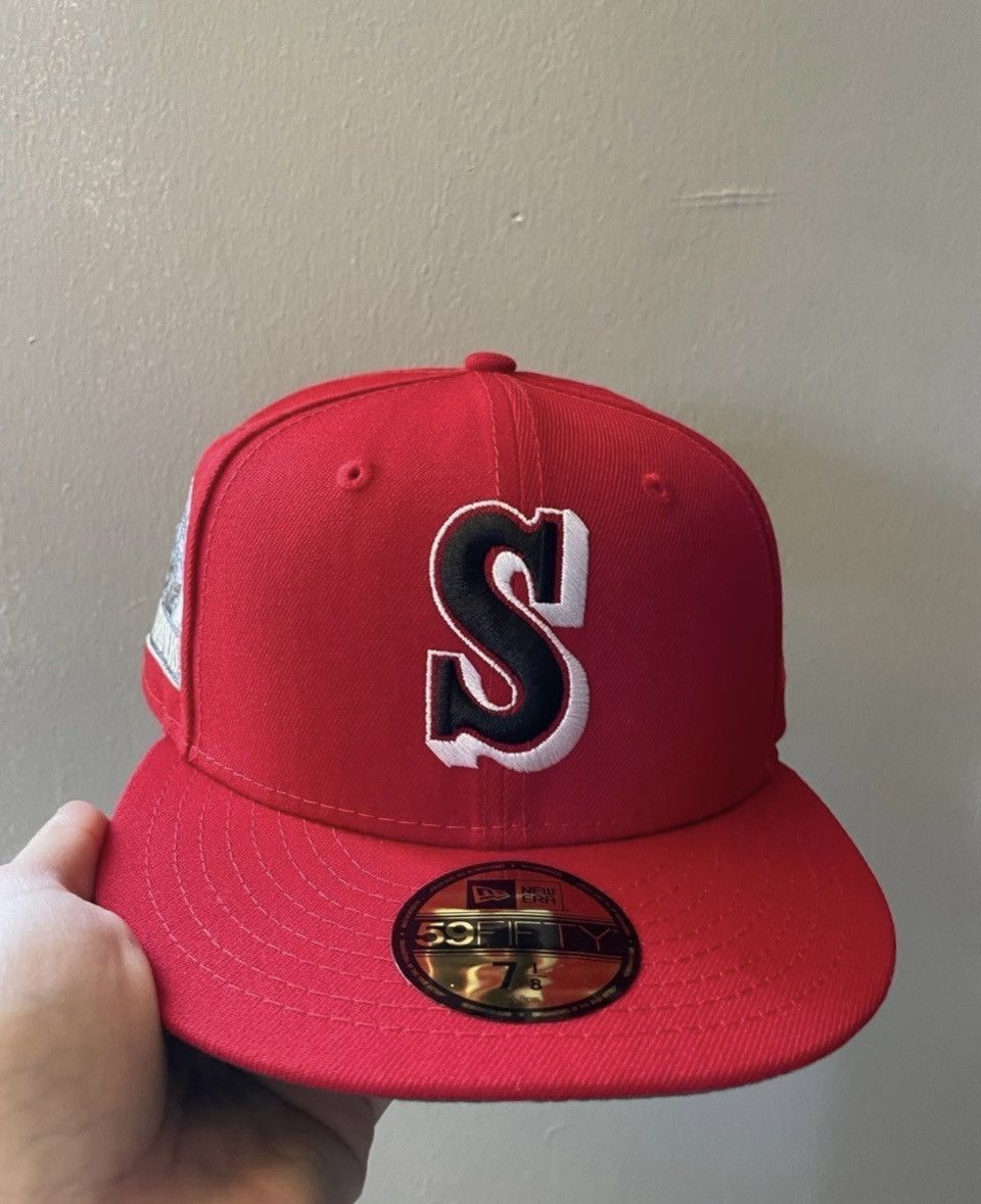 image of Myfitteds Seattle Mariners Anime Size 7 1/8 in Red, Men's