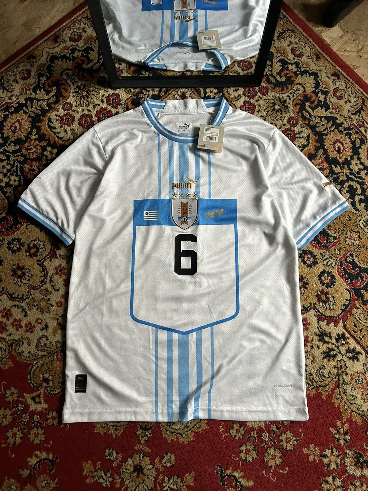 Puma Bentancur Uruguay nomer 6 Puma Away 2022-23 soccer jersey Size US L / EU 52-54 / 3 - 2 Thumbnail