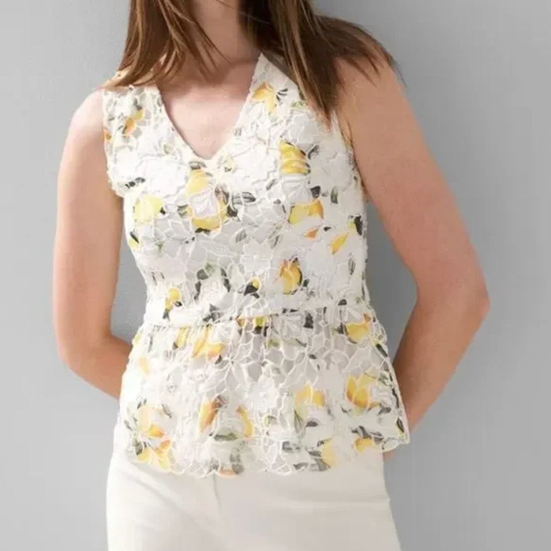 White House Black Market White House Black Market Lemon Print Sleeveless Peplum Top 6 Size M / US 6-8 / IT 42-44 - 1 Thumbnail