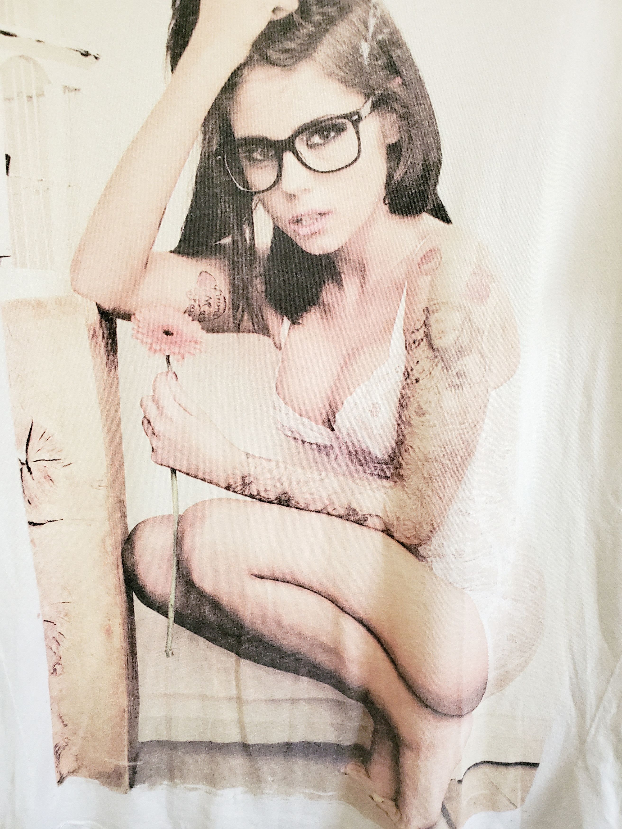 Vintage White t-shirt sexy lady, size M Size US M / EU 48-50 / 2 - 2 Thumbnail
