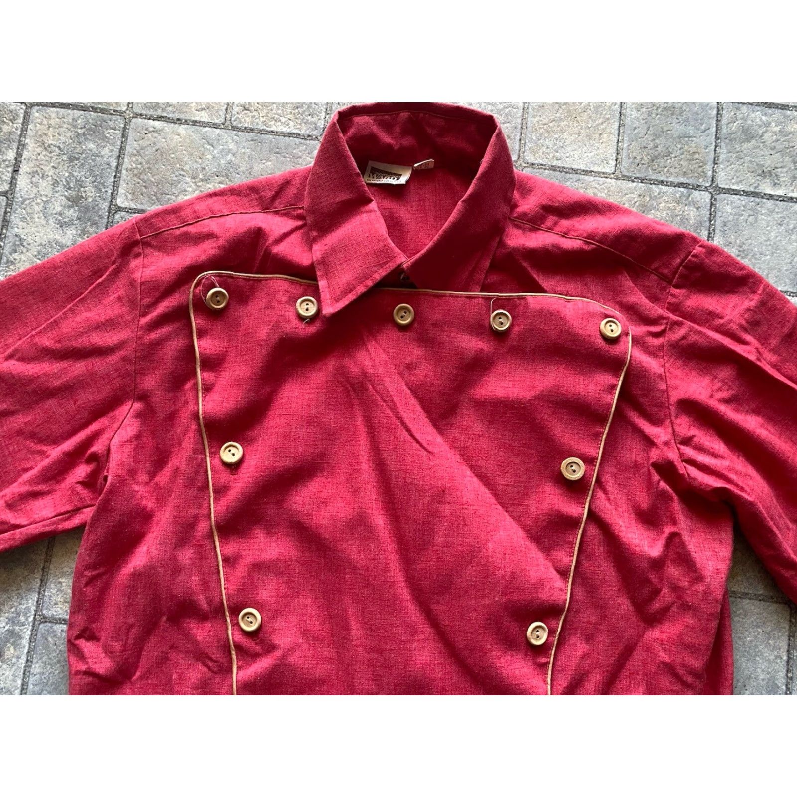 VINTAGE Montgomery Ward Dress Shirt Men 15-33 Red Wood Buttons USA Southwestern Western Mens 15-33 Red Wood Buttons Dress Shirt Made in USA