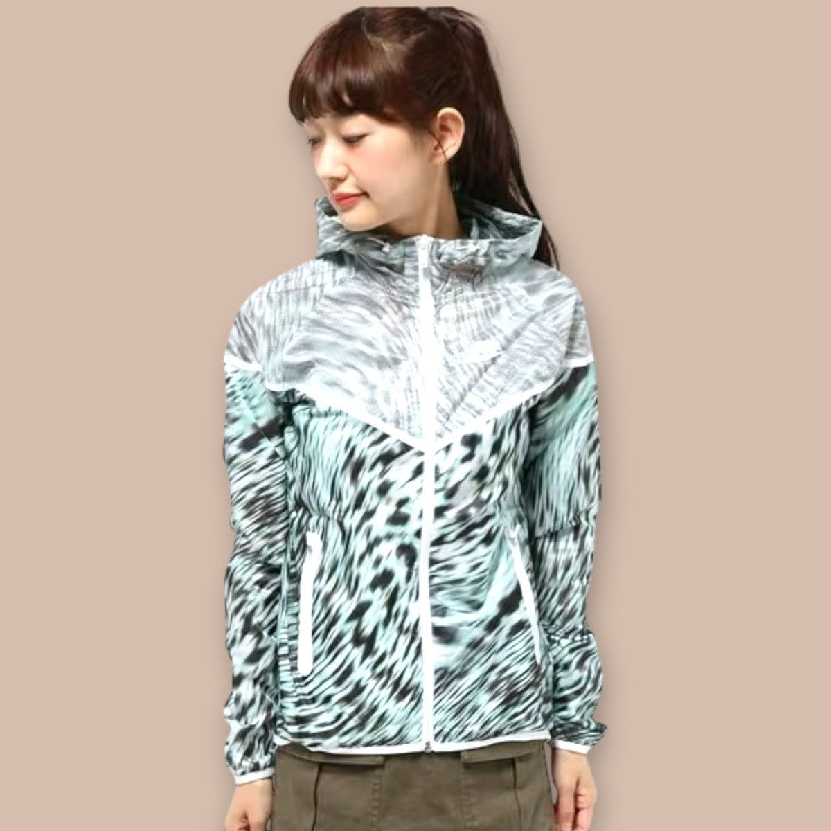 Nike WMNS NIKE TECH WINDRUNNER JACKET Size US S / EU 44-46 / 1 - 20 Thumbnail