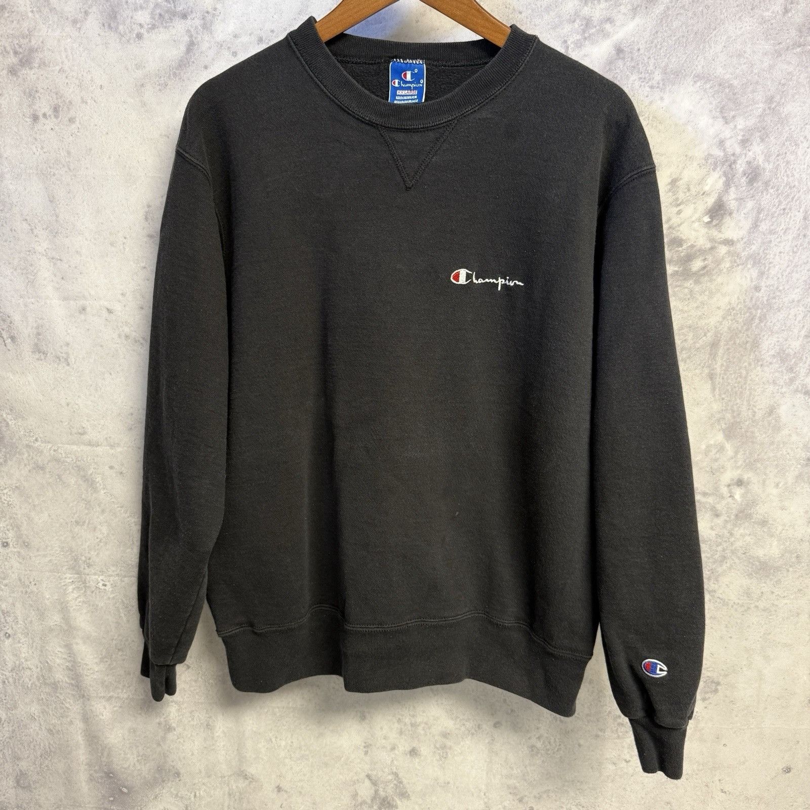 Champion × Vintage Vintage 90s Champion Sweatshirt Mens 2XL Black Crew Neck USA Size US XXL / EU 58 / 5 - 1 Thumbnail