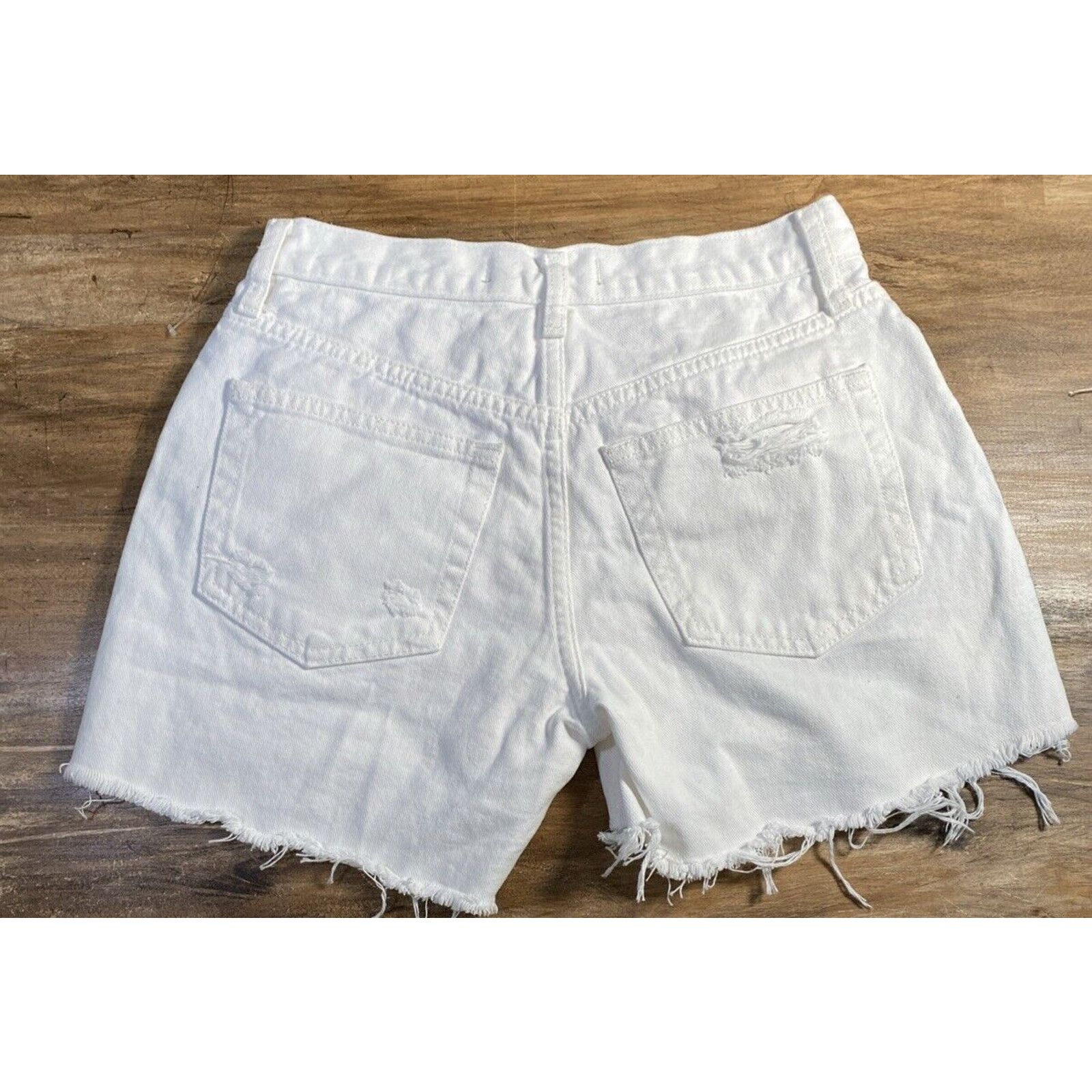 Free People Free People Maggie Mid Rise White Distress Denim Short 24 Size 24" / US 00 / IT 34 - 2 Thumbnail
