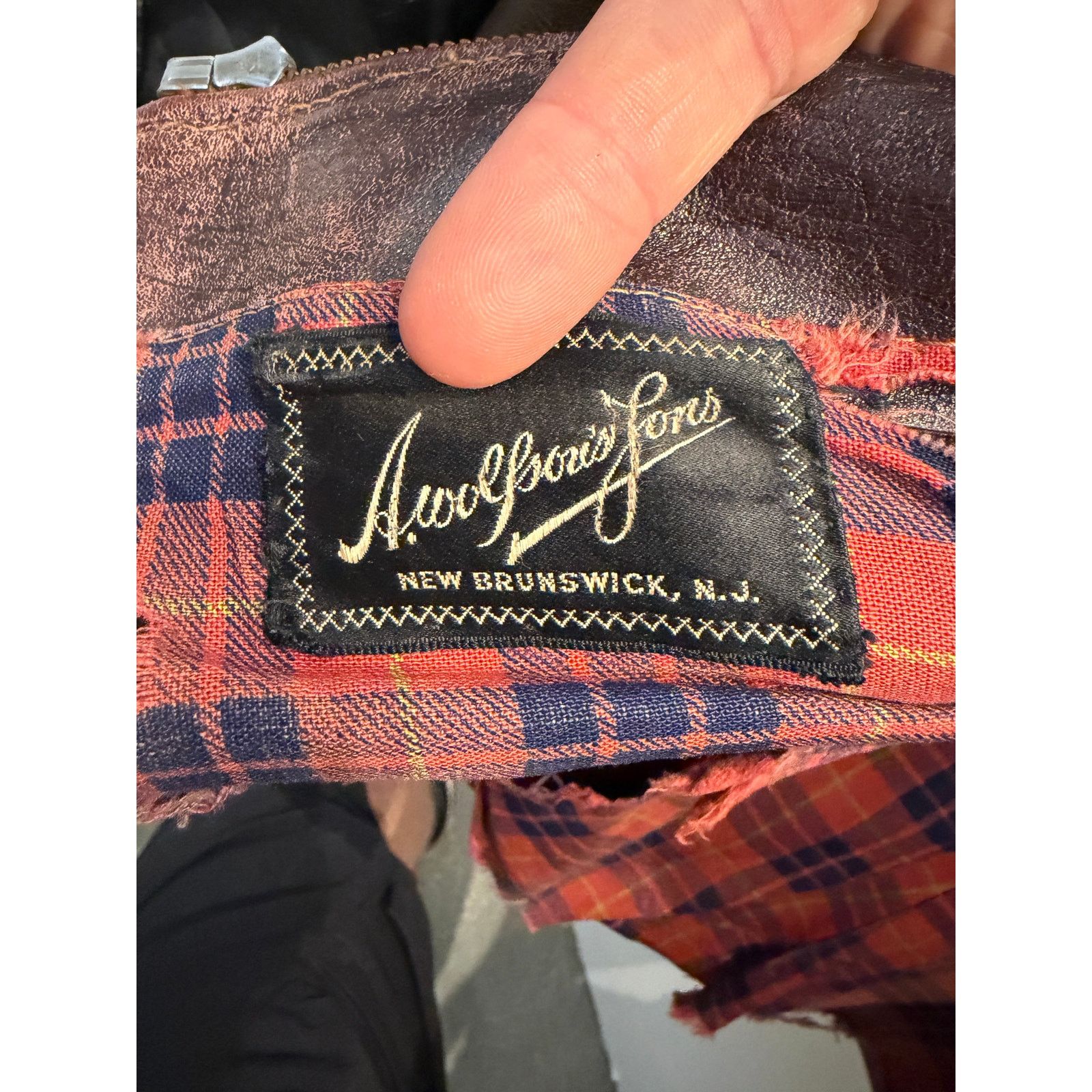 Vintage Vintage Brown Thrashed Plaid Lined Leather Jacket Size US XL / EU 56 / 4 - 9 Thumbnail