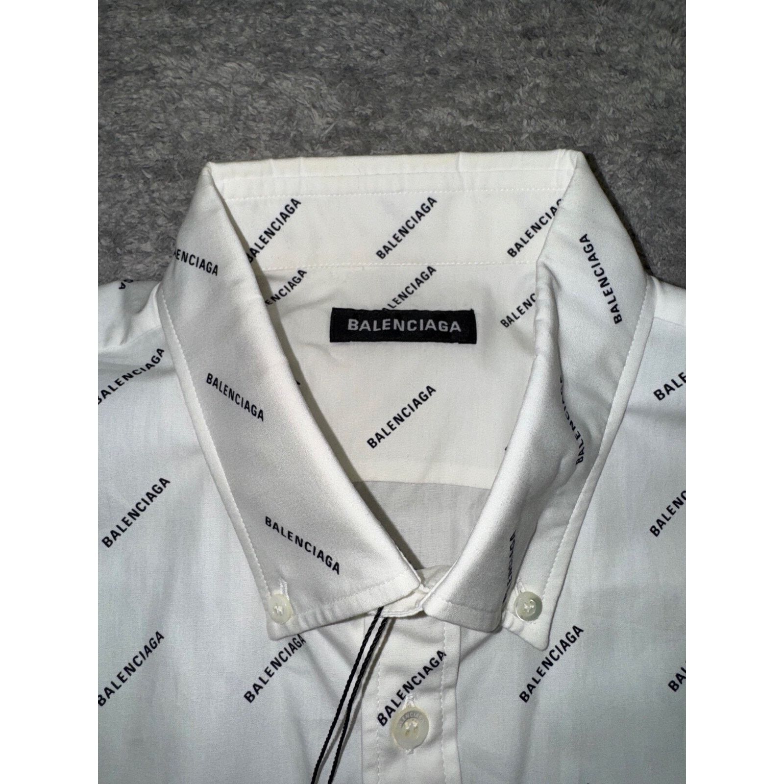 Balenciaga Balenciaga White Black All Over Logo Long Sleeve Button Up Size US M / EU 48-50 / 2 - 7 Thumbnail