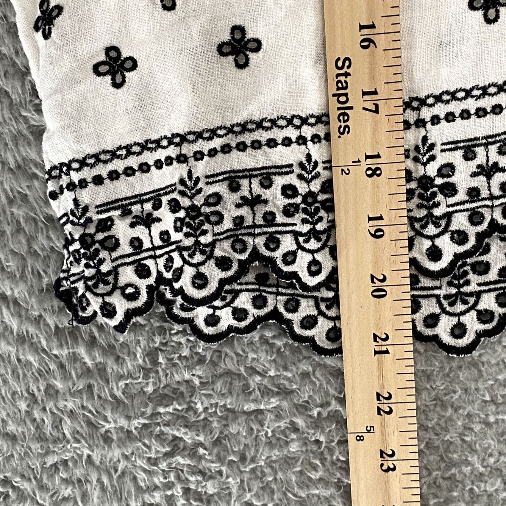 Abercrombie & Fitch Abercrombie & Fitch Shirt Womens L White Embroidered Linen Boxy Eyelet Cropped Bohemian Beach Size L / US 10 / IT 46 - 4 Thumbnail