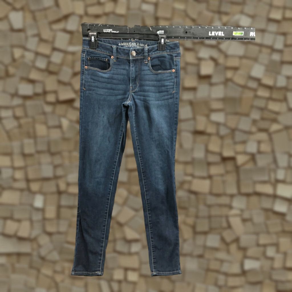 American Eagle Outfitters American Eagle Super Skinny Jeans Womens Size 6 Long Medium Wash Blue SMALL FLAW Size 28" / US 6 / IT 42 - 1 Thumbnail