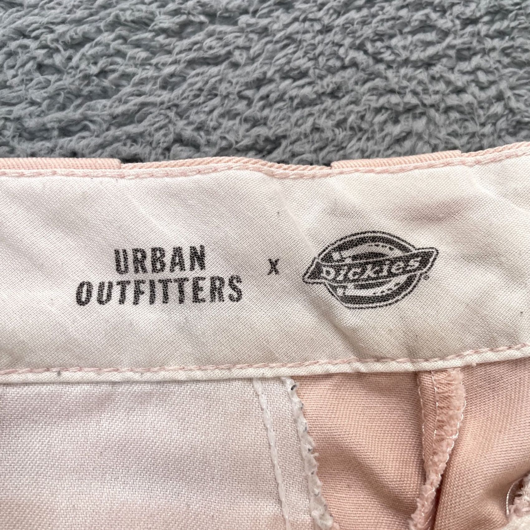 Dickies Dickies Pants Womens 6R Pink Urban Outfitters Straight Leg Cropped Frayed Hem Size 28" / US 6 / IT 42 - 3 Thumbnail